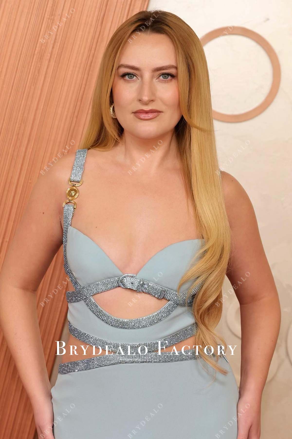 Amelia Dimoldenberg sweetheart neck 2025 Oscars red carpet dress