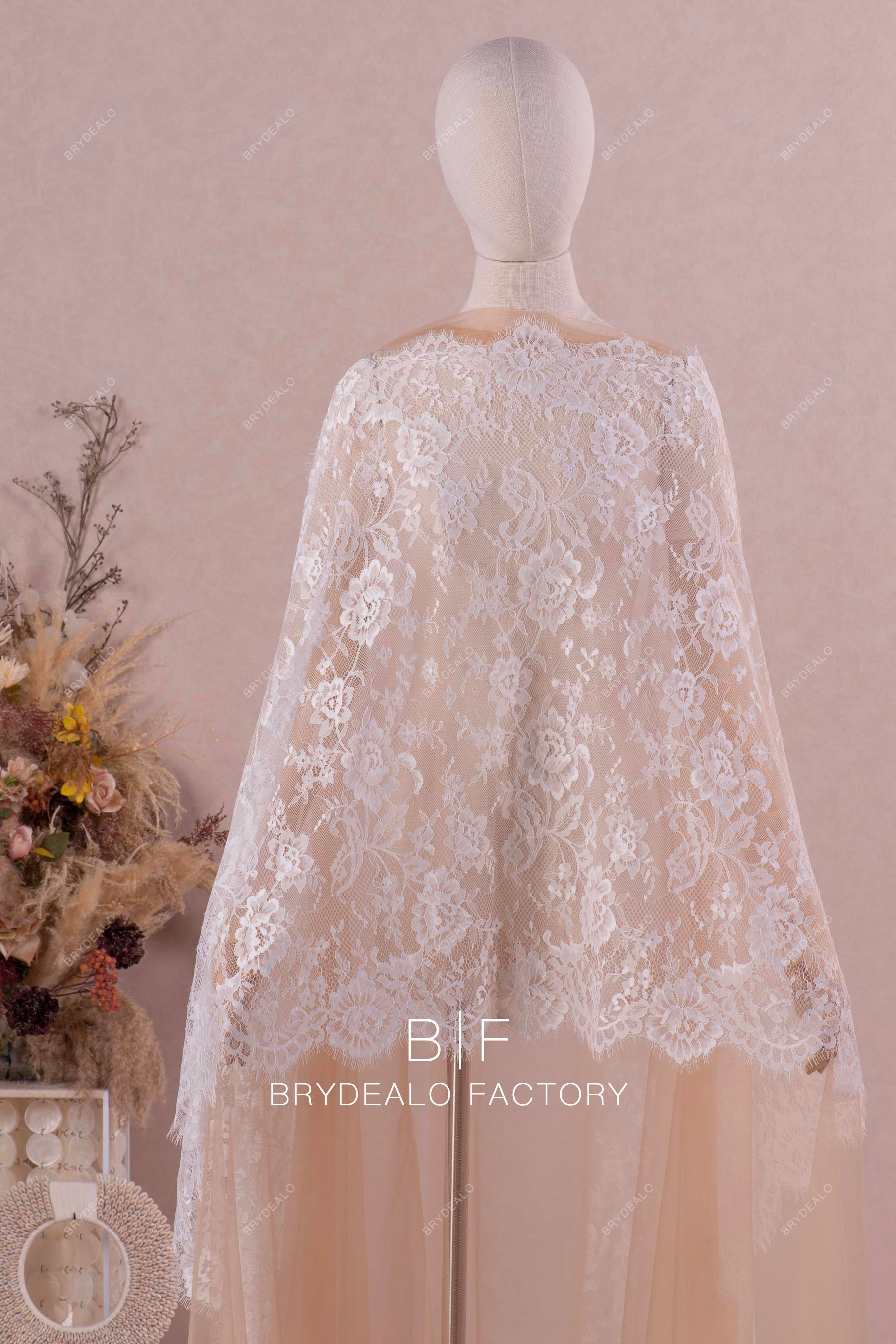 chantilly lace motifs