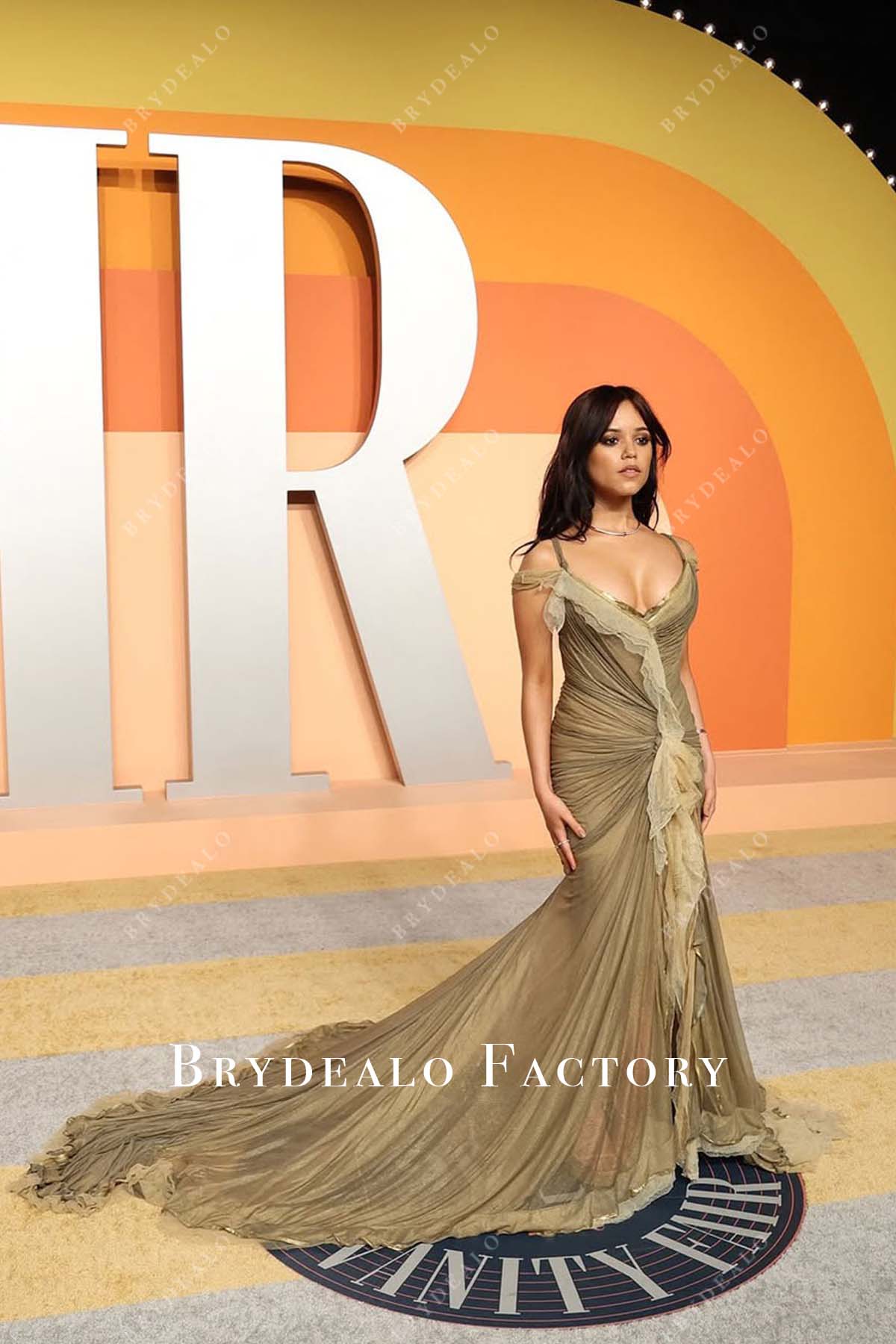 Jenna Ortega olive 2025 Vanity fair party cathedral train dress