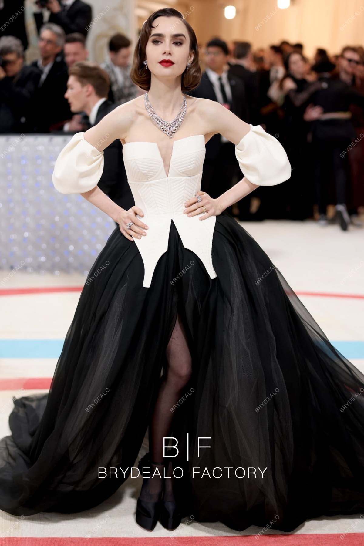 Lily Collins 2023 Met Gala Ivory Crepe Black Tulle Slit A-line Dress Lily Collins 2023 Met Gala Ivory Crepe Black Tulle Slit A-line Dress
