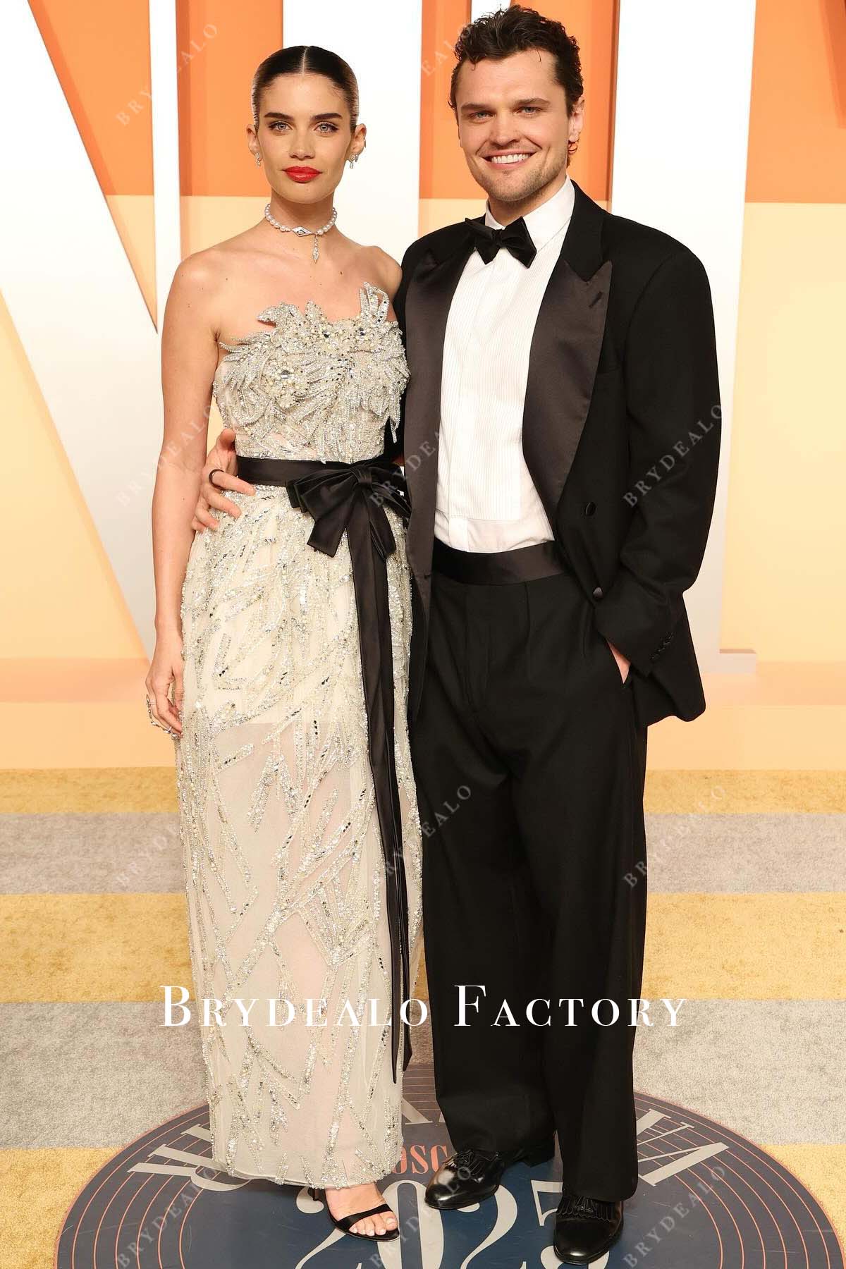 Sara Sampaio light champagne 2025 strapless Vanity fair party dress