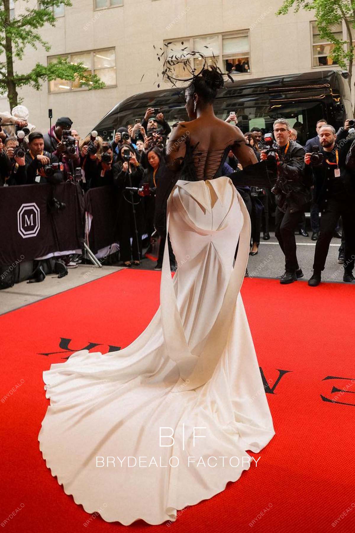 Tems 2023 Met Gala Black Corset Long Train Dress