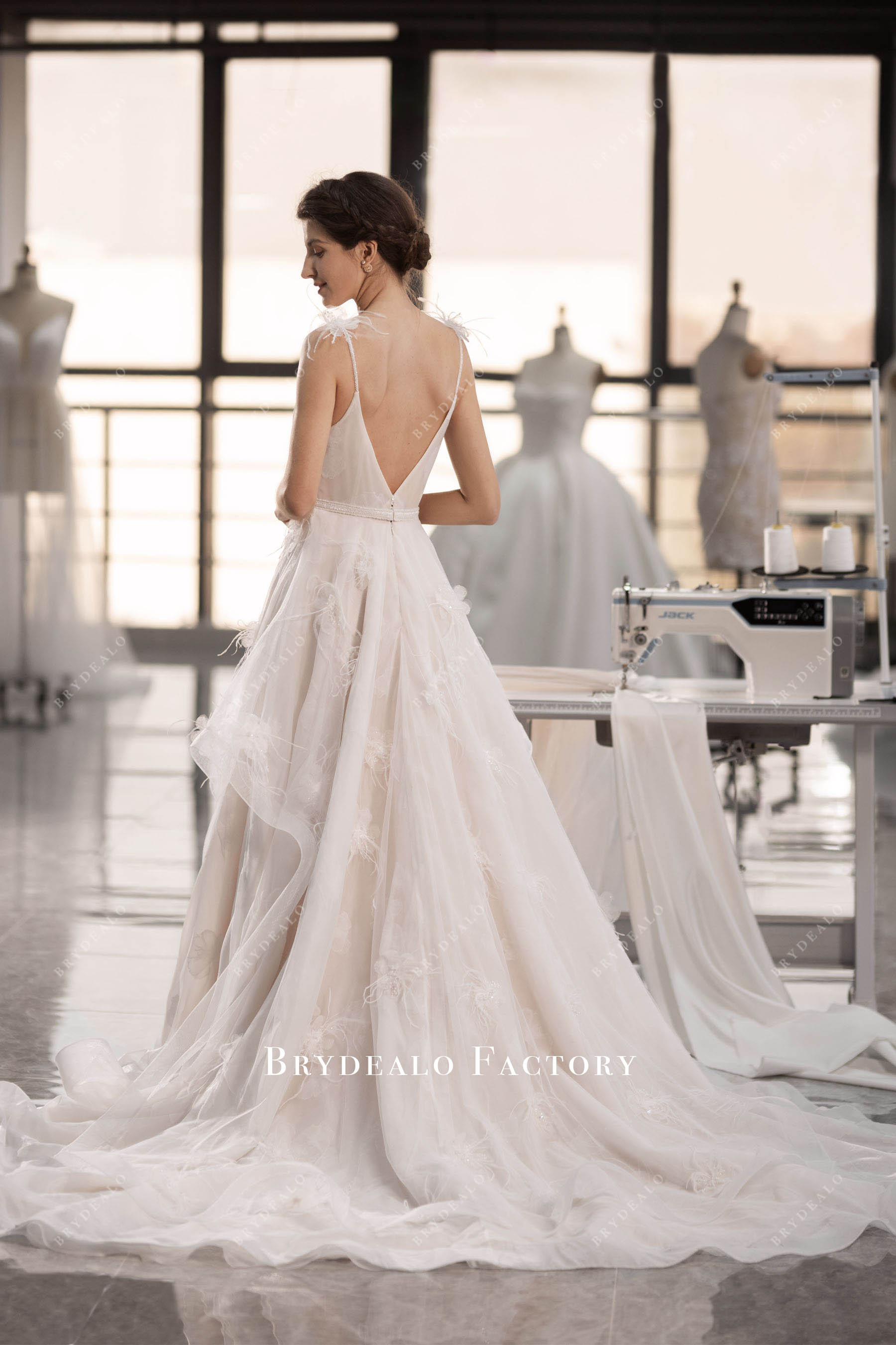 open V-back long train horsehair spring wedding gown