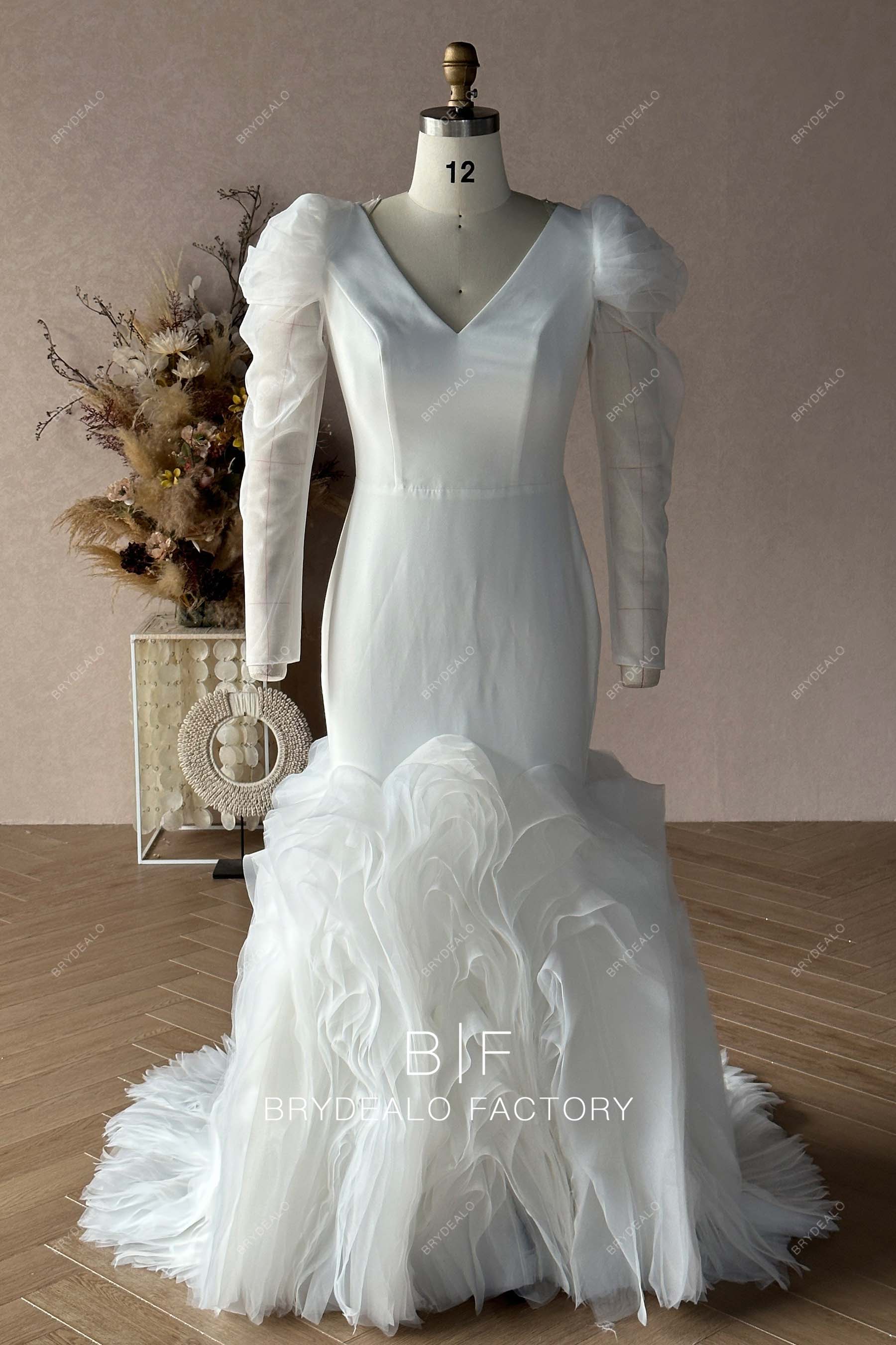 Custom V-neck Ruffled Organza Trumpet Wedding Dress