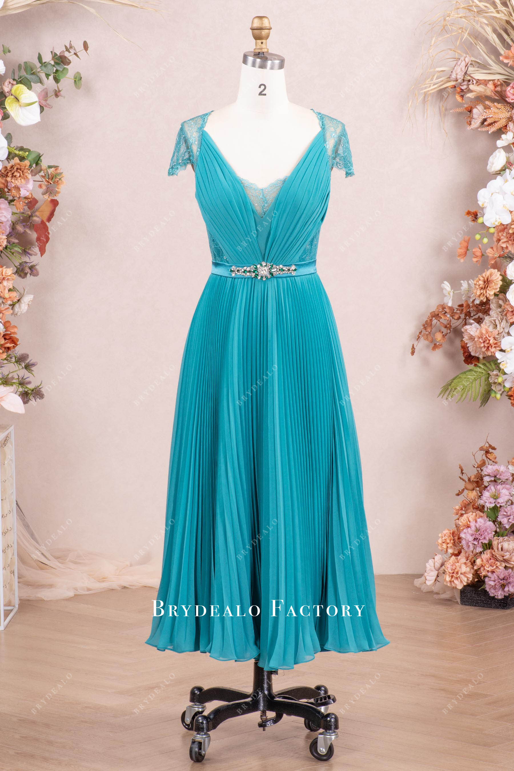formal classic dresses Cap Sleeve Buttoned Lace Back Mother Of The Bride Dress