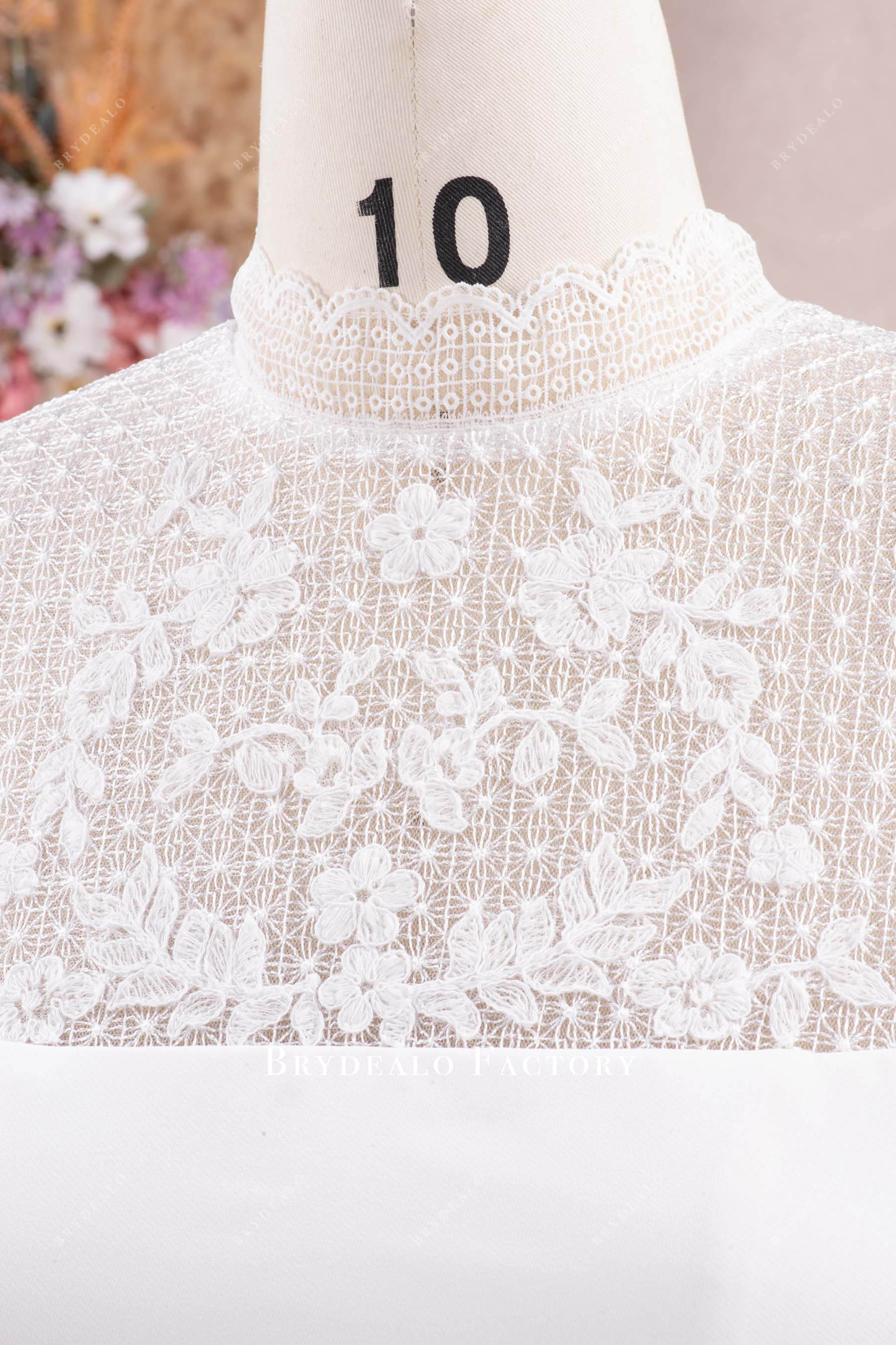 delicate scalloped lace bridal gown