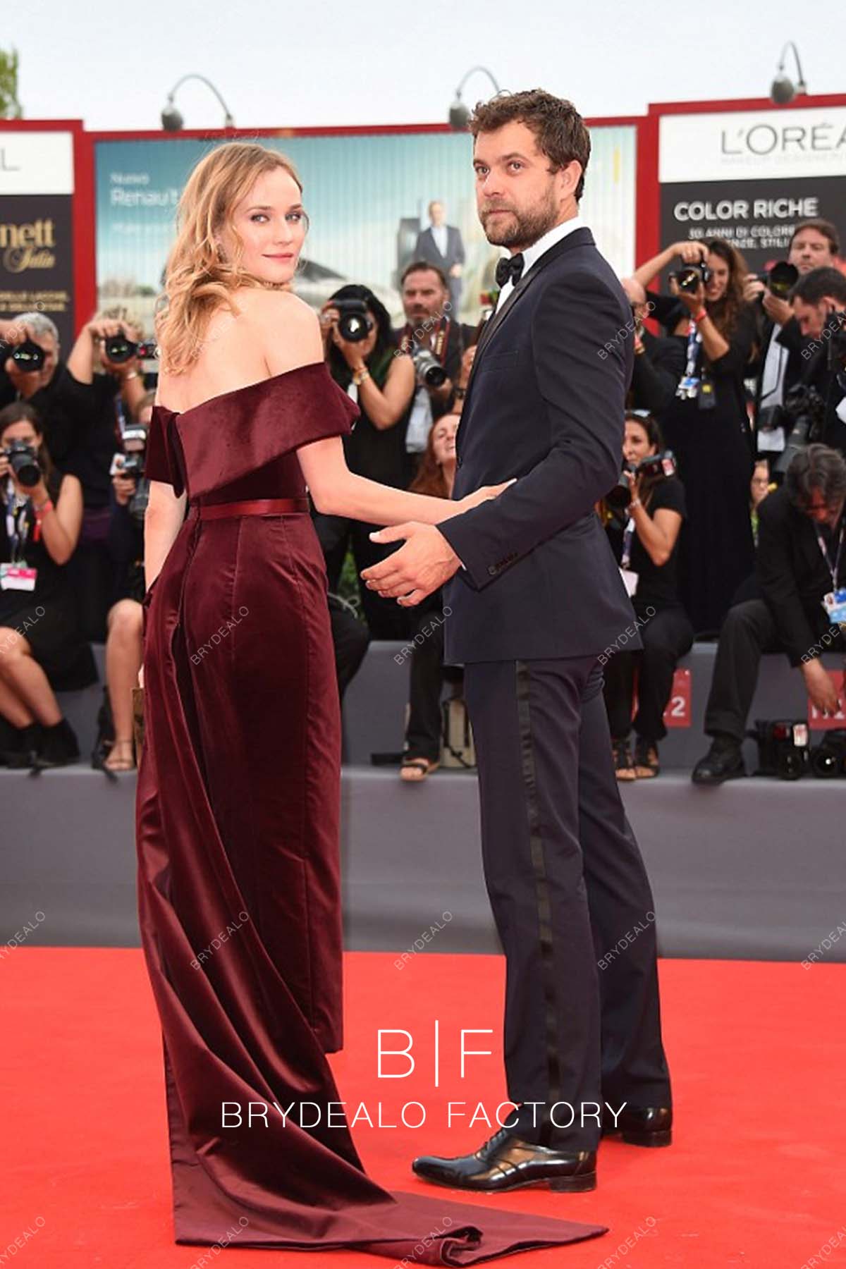 Diane Kruger Burgundy Sheath Celebrity Evening Dress