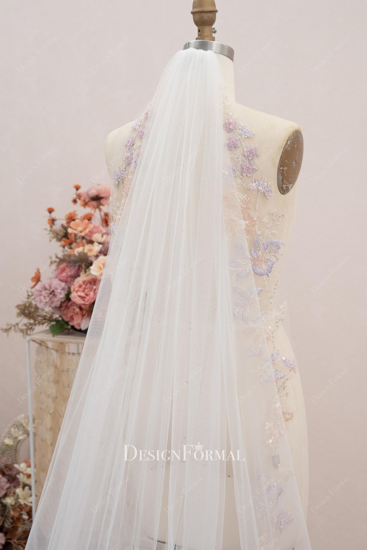 embroidery lace with comb bridal veil