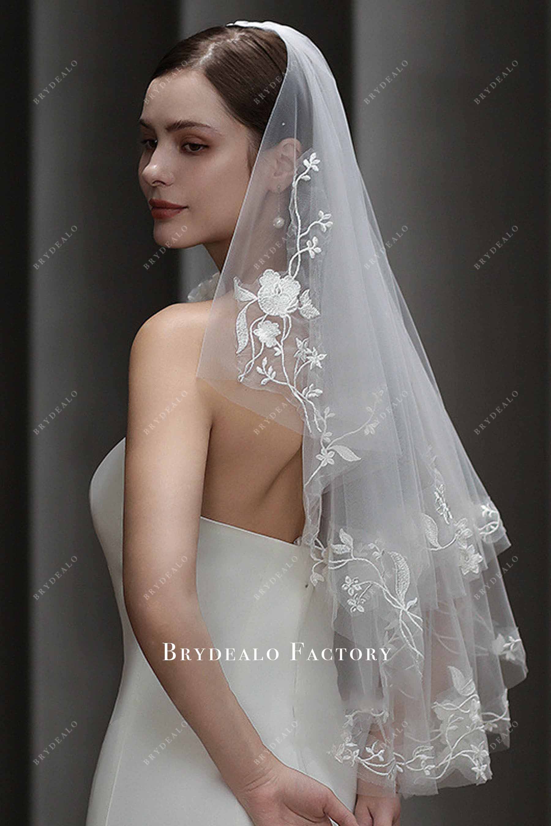 exquisite lace bridal veil