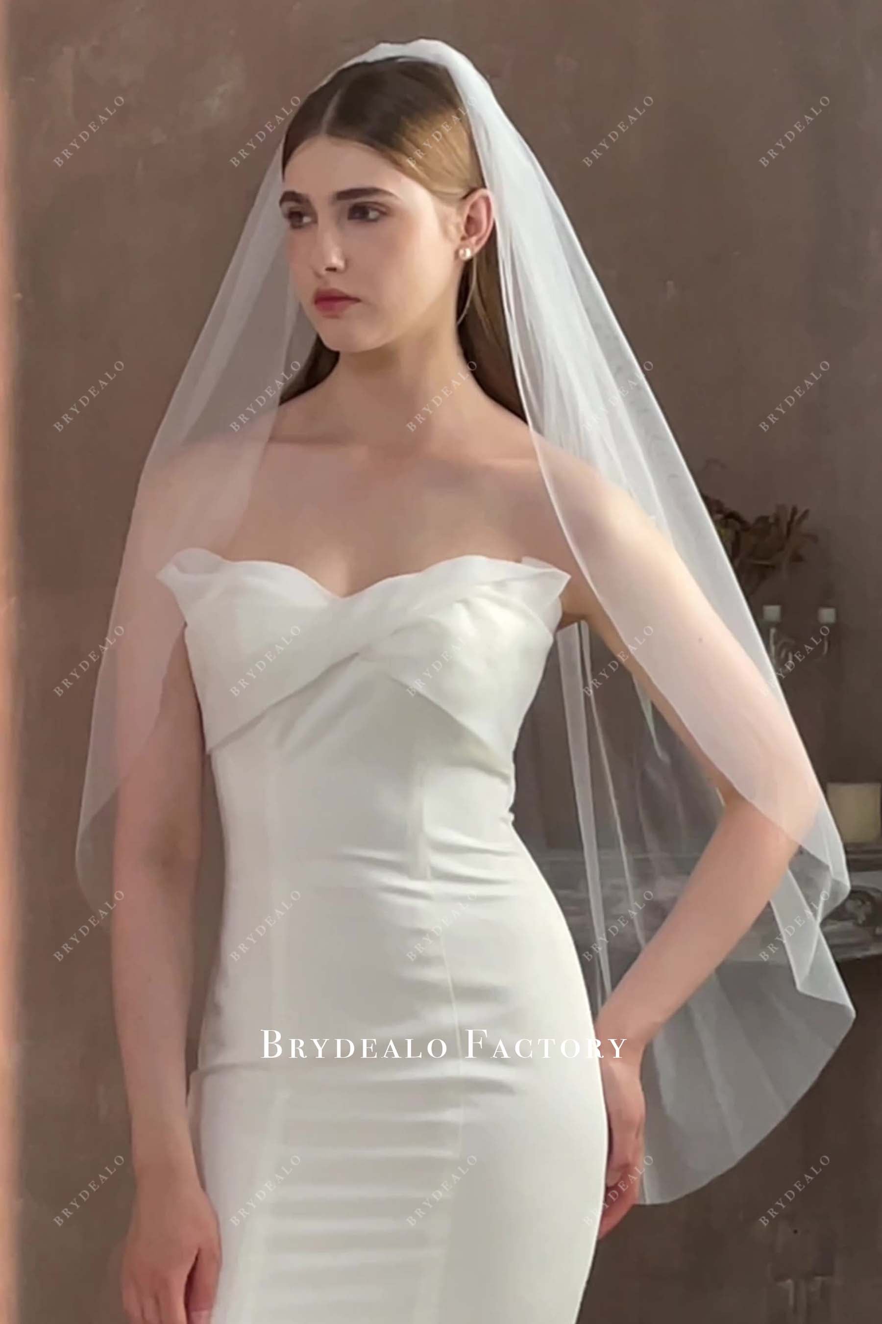 fingertip length bridal veil
