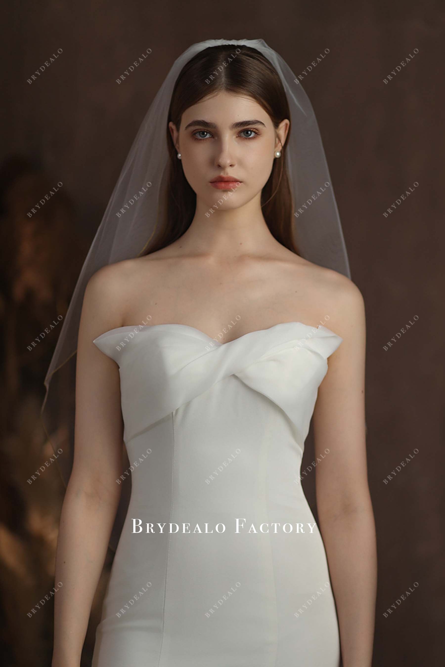 fingertip length bridal veil