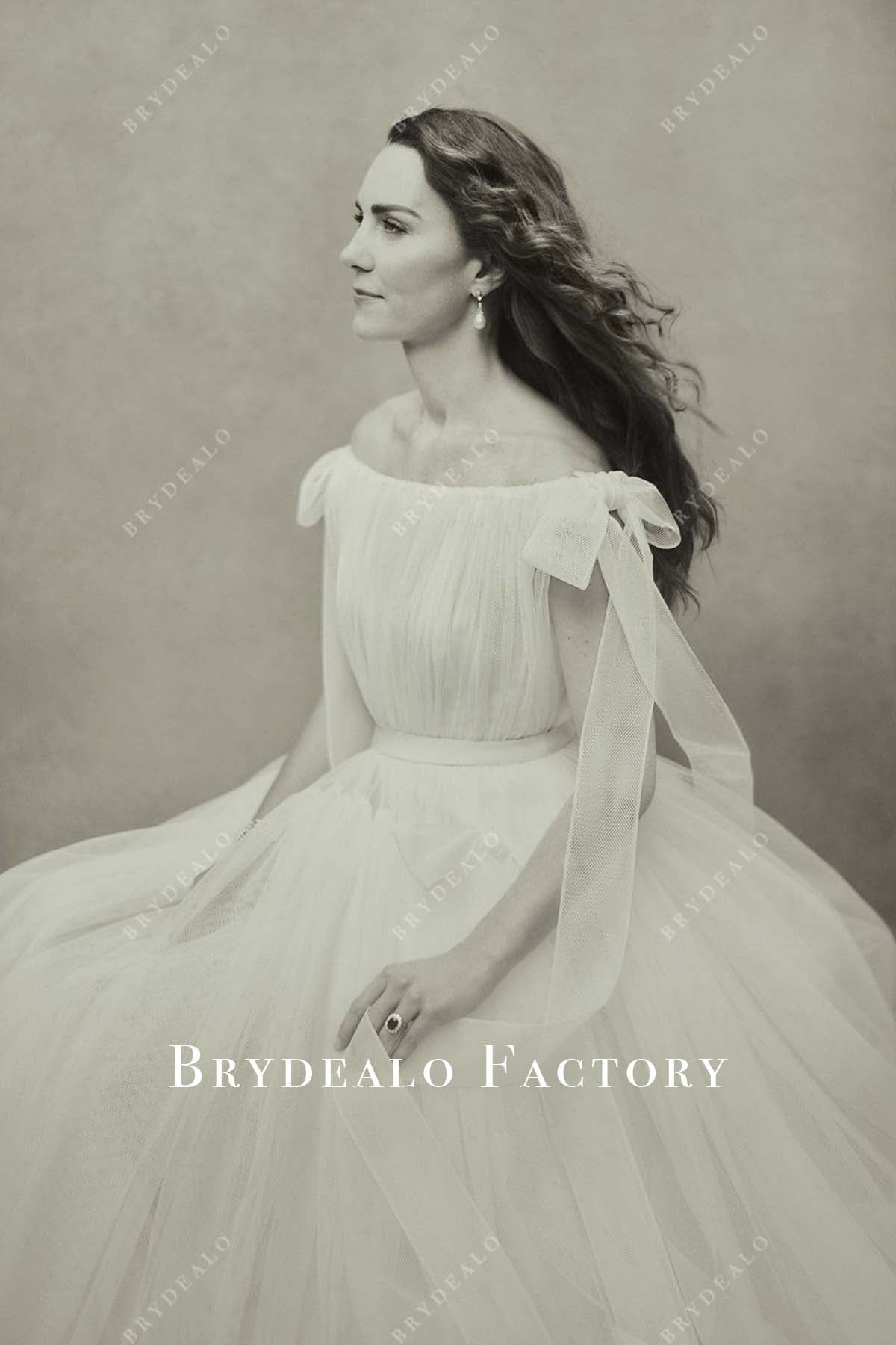Kate Middleton 2022 Off Shoulder Tulle Shoulder Tie Dress Kate Middleton 2022 Off Shoulder Tulle Shoulder Tie Dress