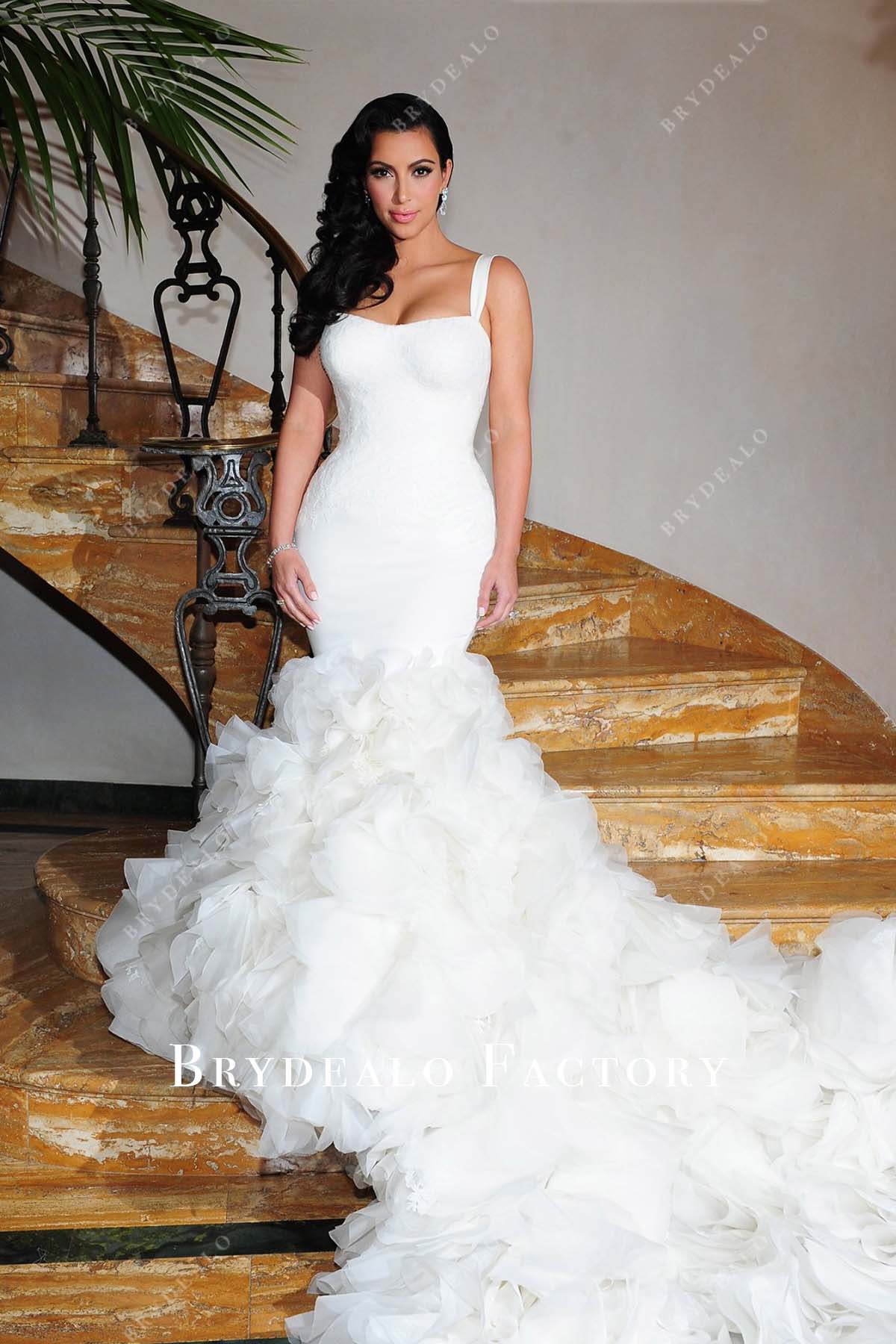 Kim Kardashian Custom Lace Tulle Ruffled Mermaid Wedding Dress in 2011 Kim Kardashian Custom Lace Tulle Ruffled Mermaid Wedding Dress in 2011
