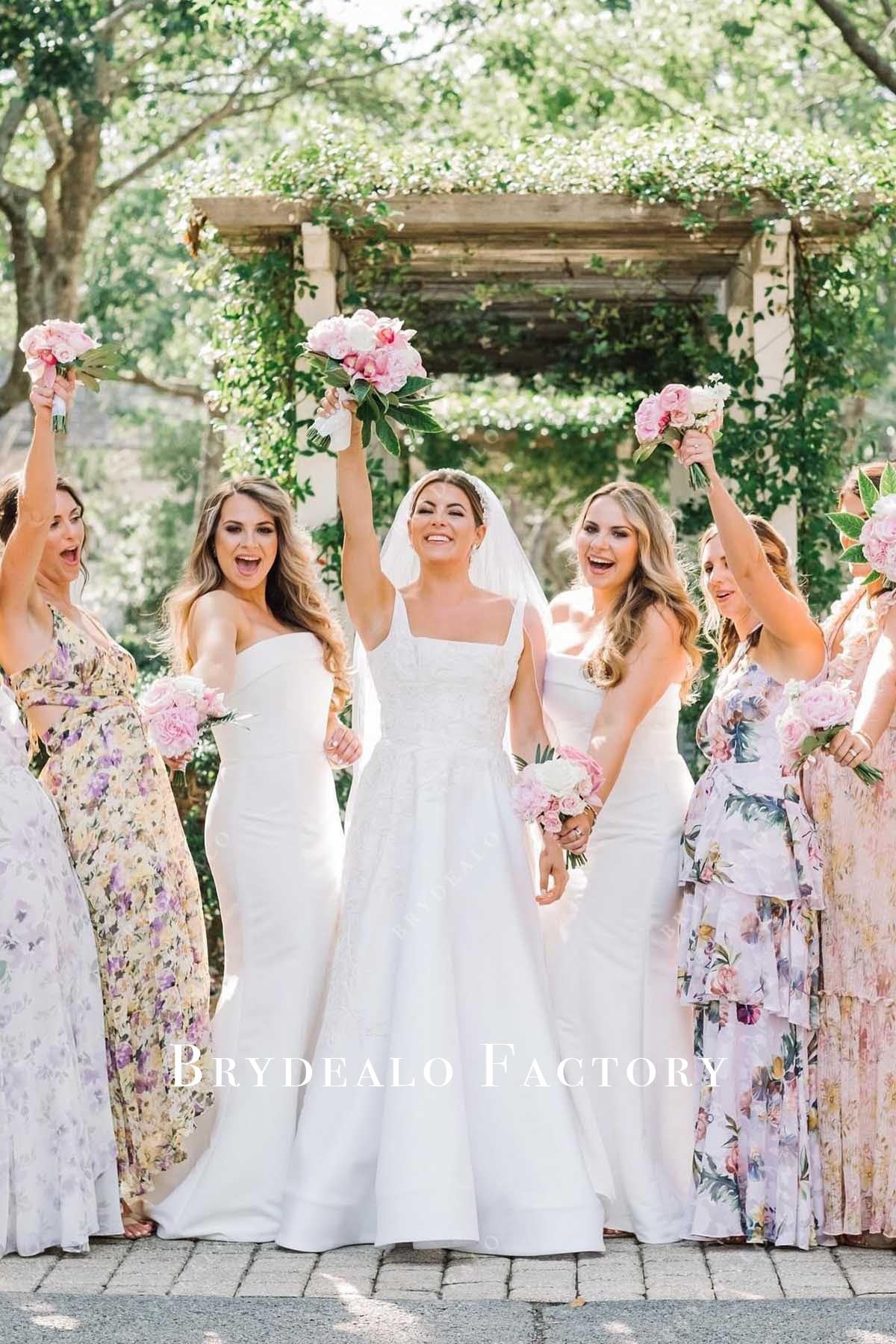 lace appliques straps wedding dress