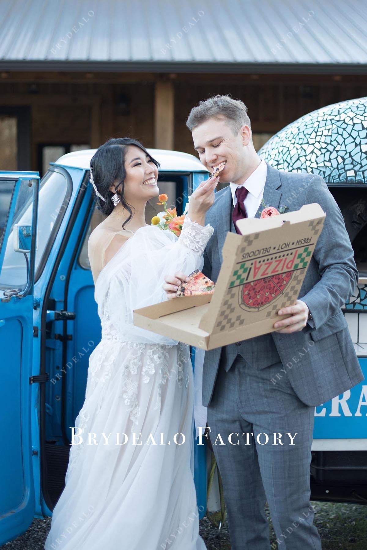 lace appliques wedding dress