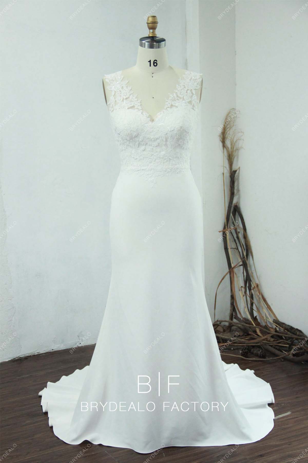 Designer Lace Crepe Vintage V-neck Sleeveless Mermaid Wedding Dress Designer Lace Crepe Vintage V-neck Sleeveless Mermaid Wedding Dress