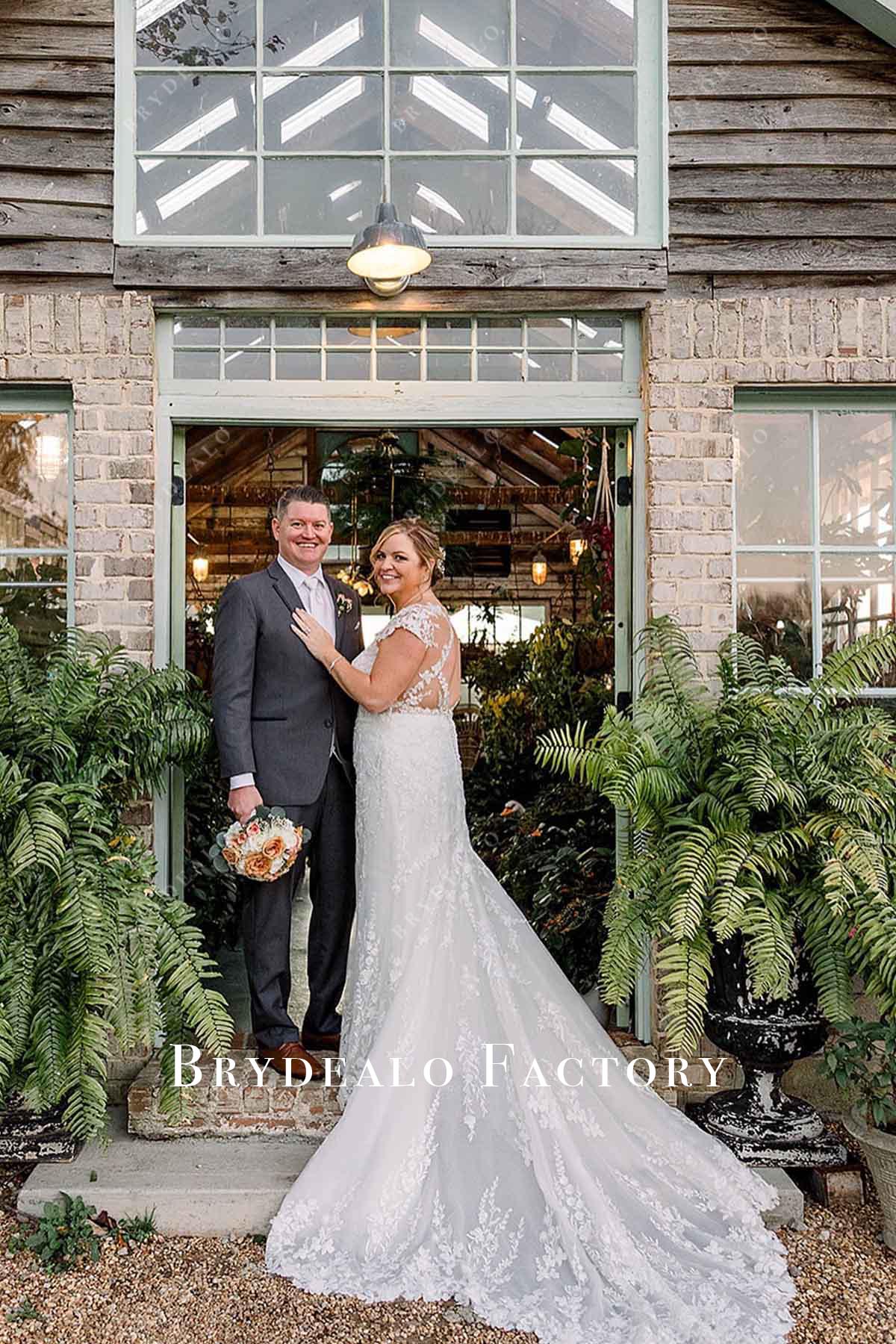 lace keyhole back wedding dress