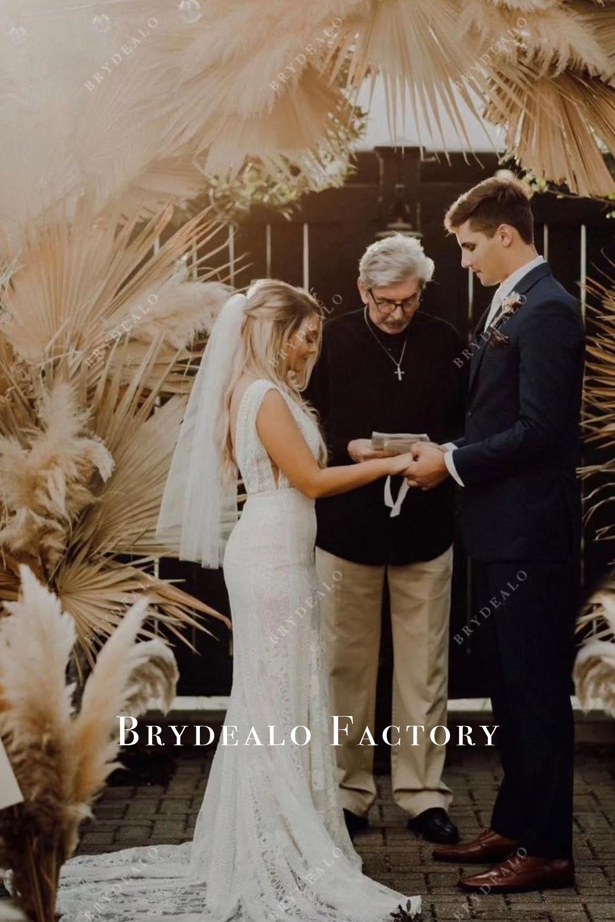 lace sleeveless mermaid wedding dress