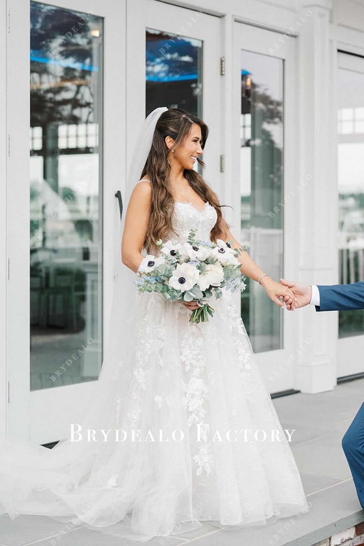 lace sweetheart neck wedding dress