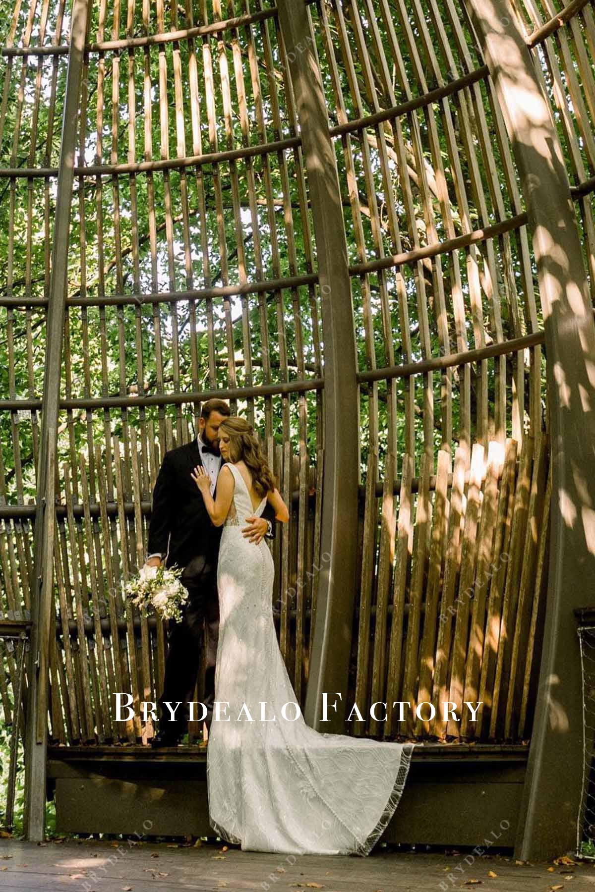 lace v back wedding dress