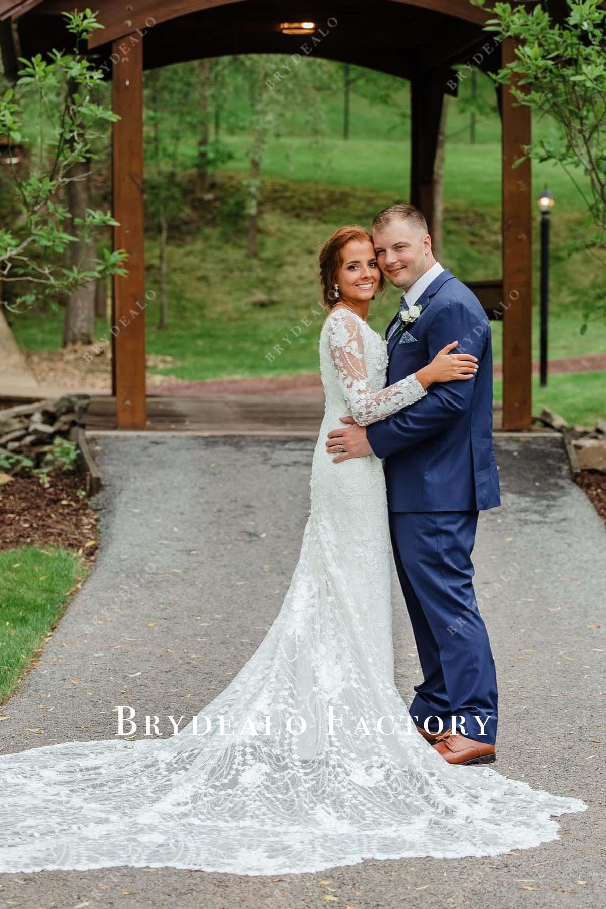 lace v neck mermaid wedding dress