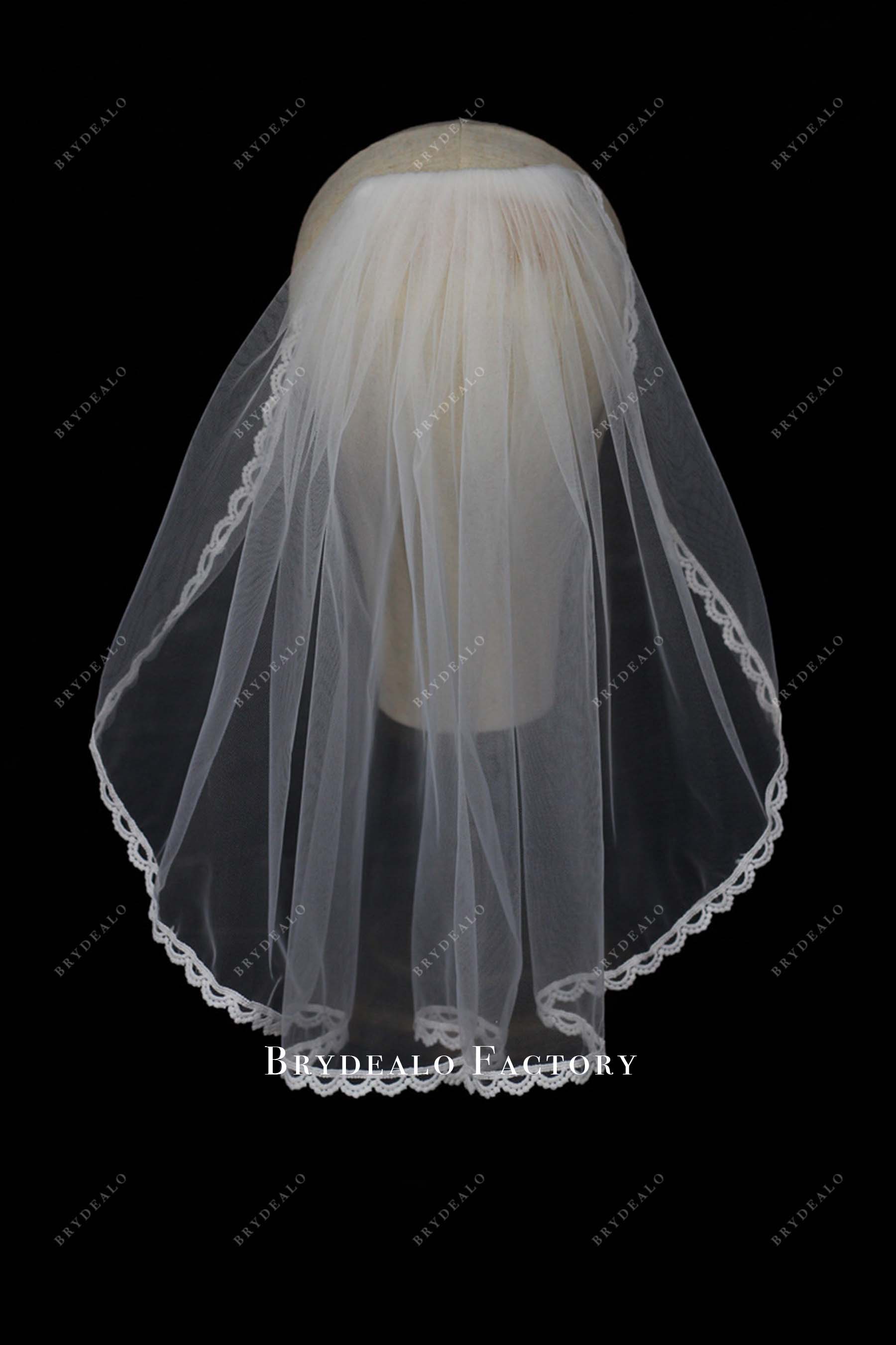 white tulle bridal veil