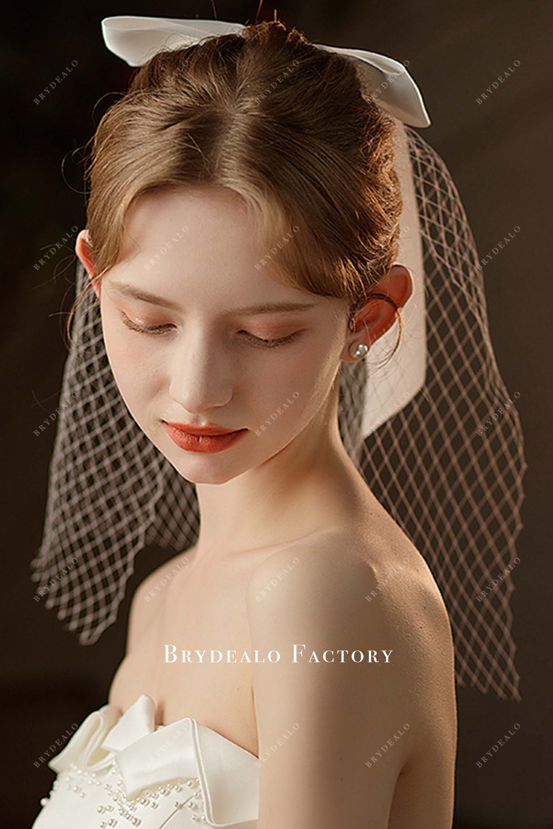mesh with comb bridal veil