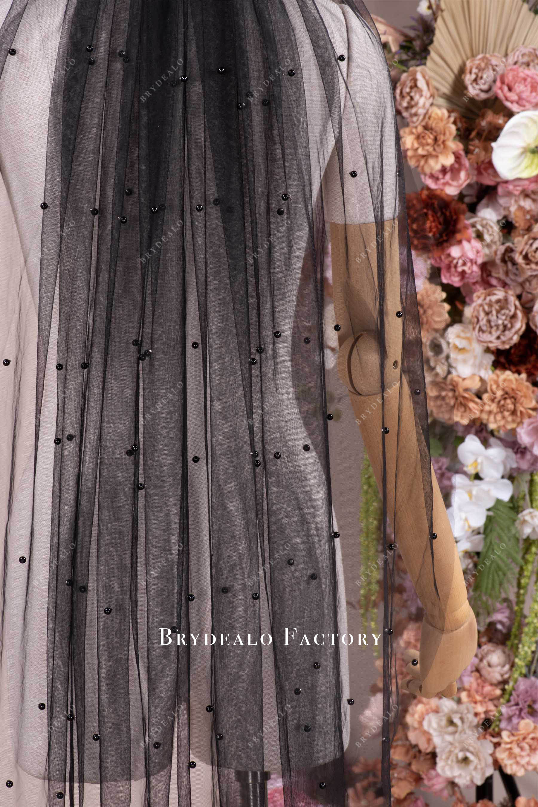 single tier fingertip veil