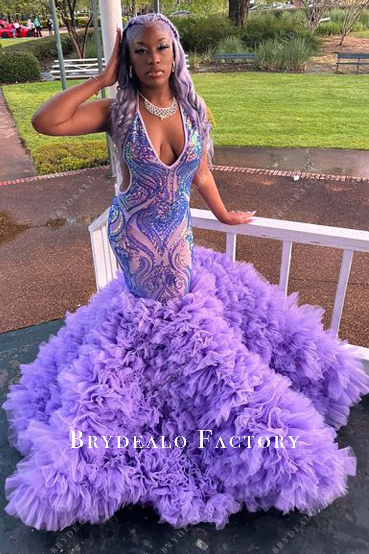 sleeveless plunging neck light purple trumpet formal dress