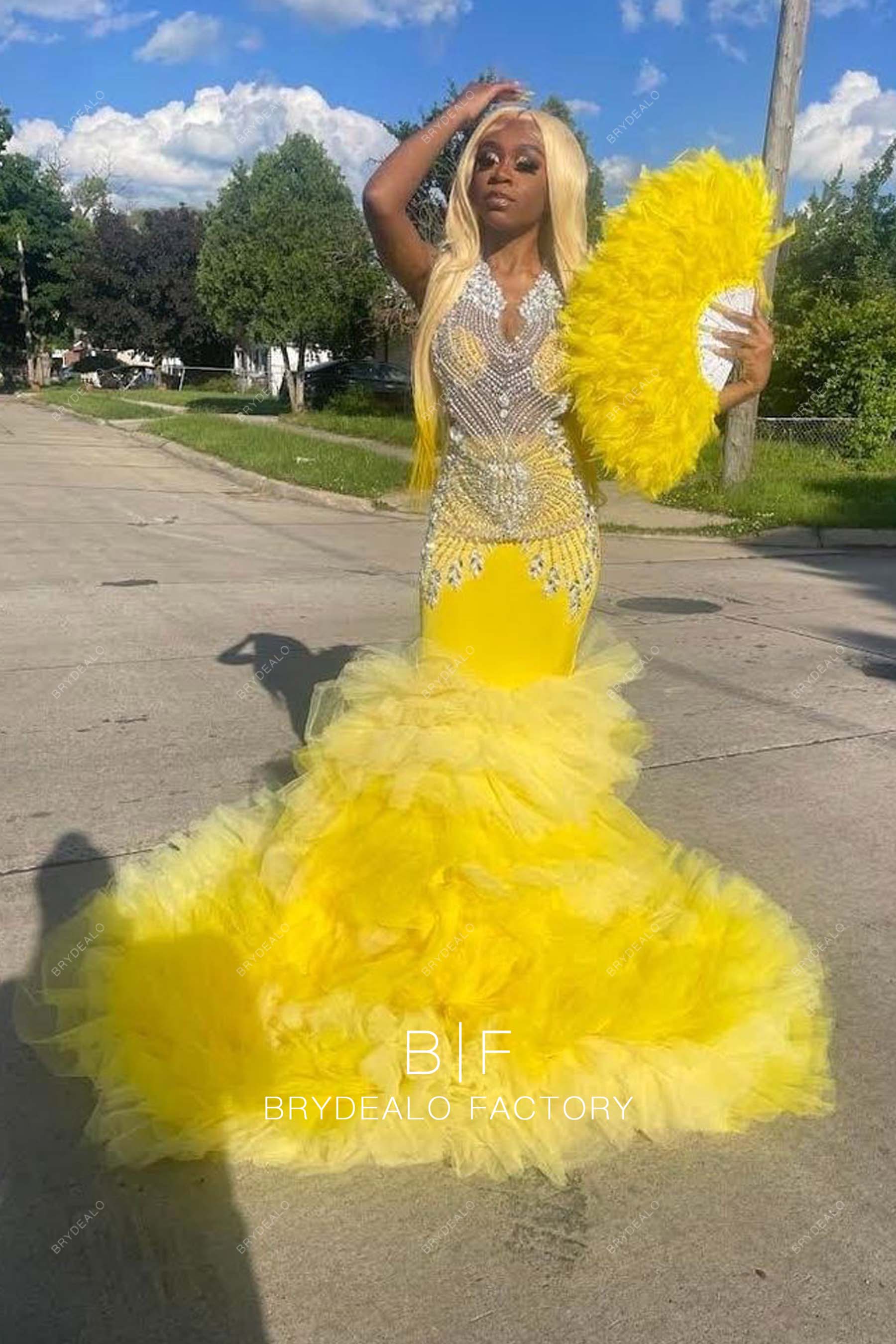 Rhinestones Sleeveless Yellow Tulle Trumpet Long Train Prom Dress