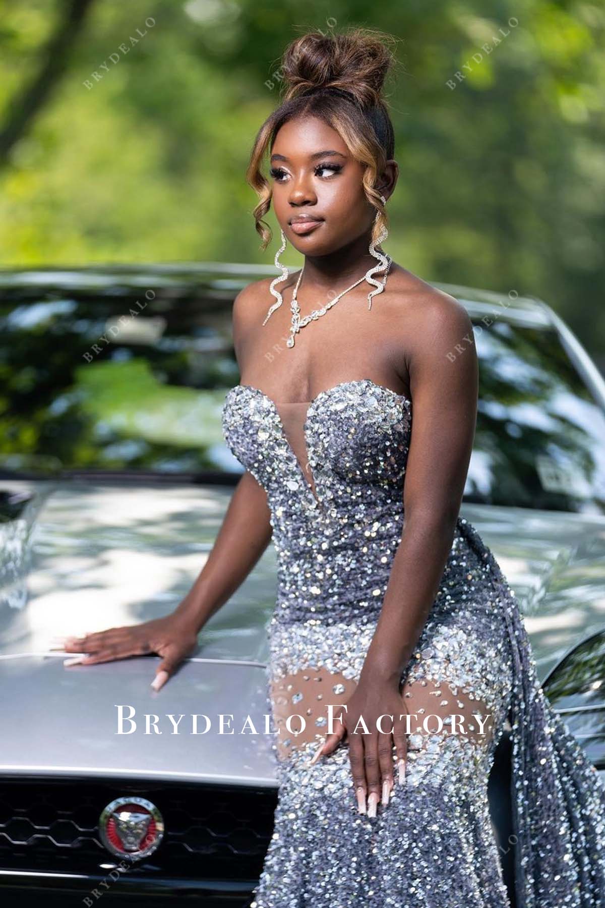 strapless plunging neck prom dress