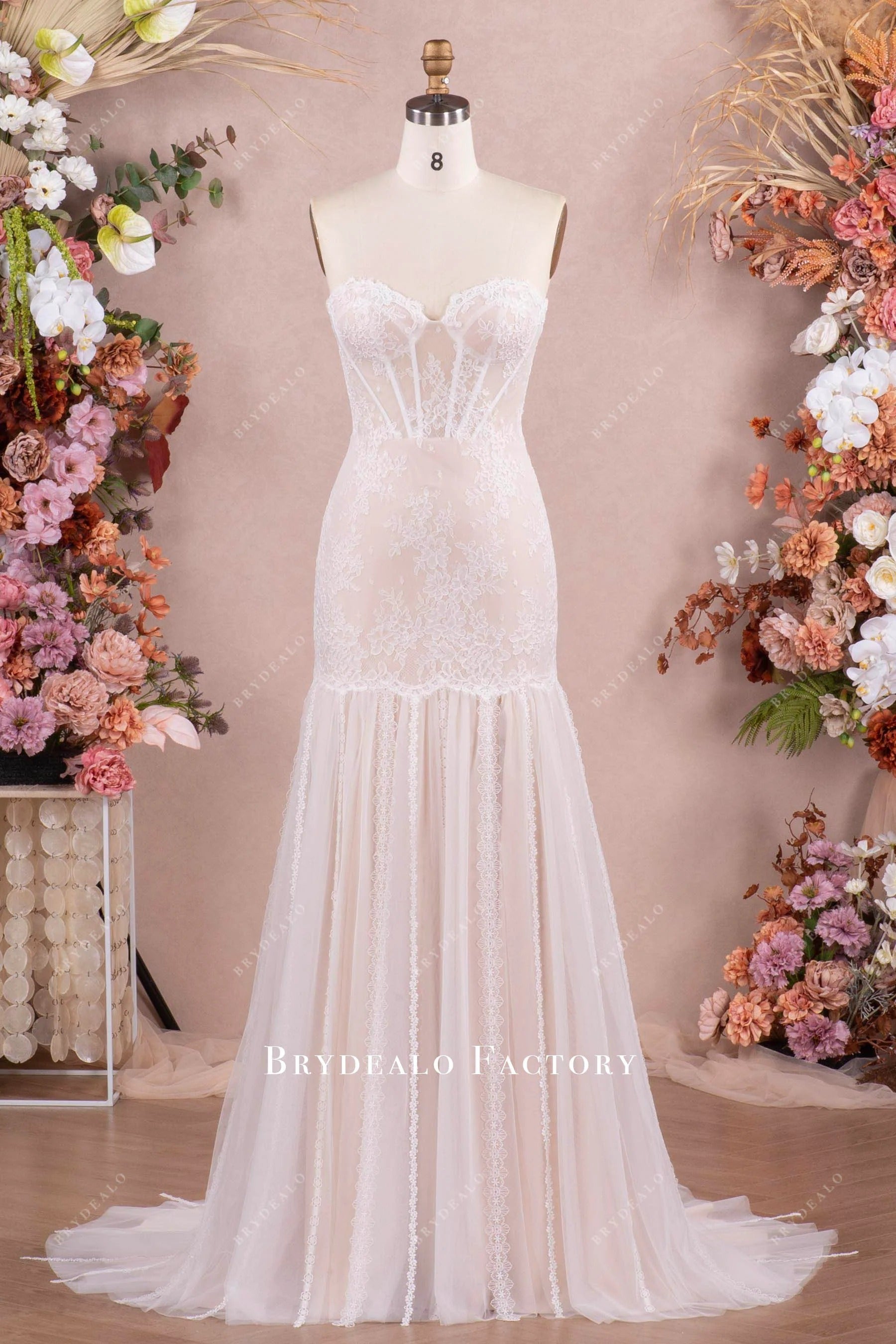 sweetheart neck wedding dress