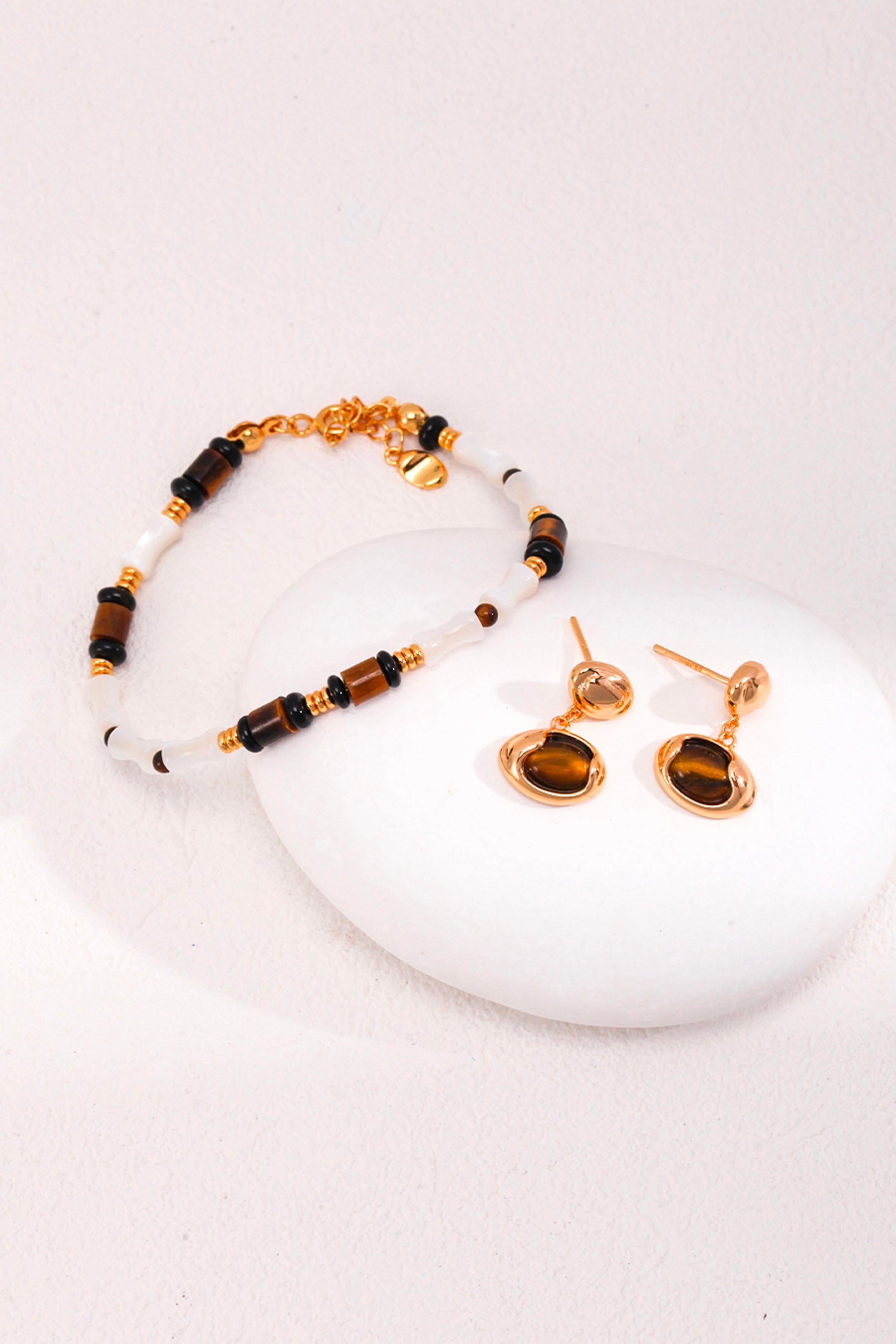 vintage gold gem stone bracelet