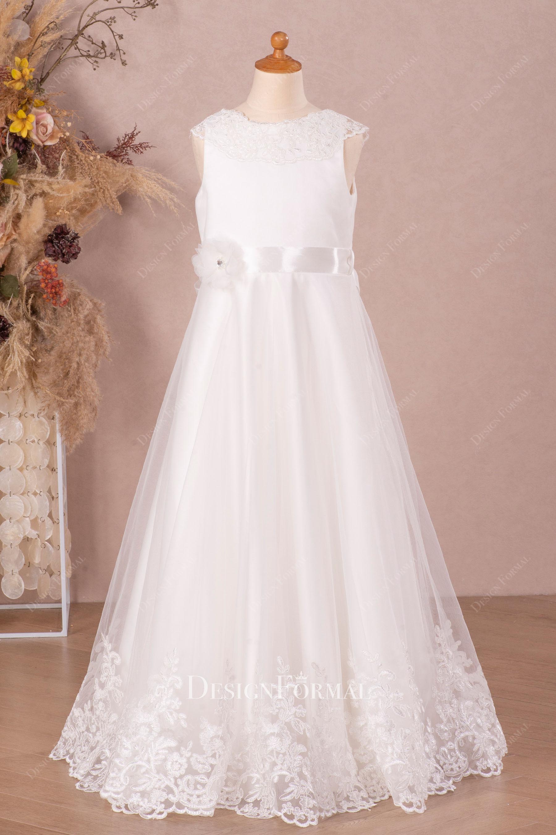 white lace appliques flower girl dress