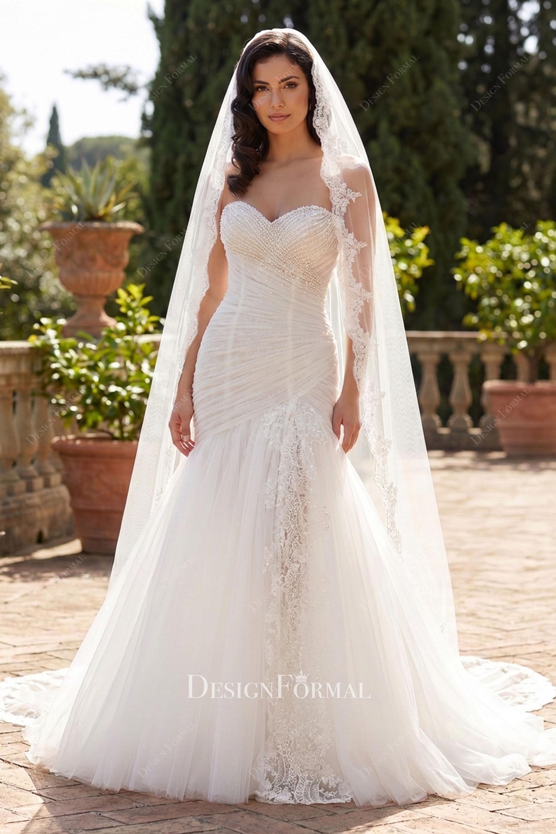 white strapless sweetheart wedding dress