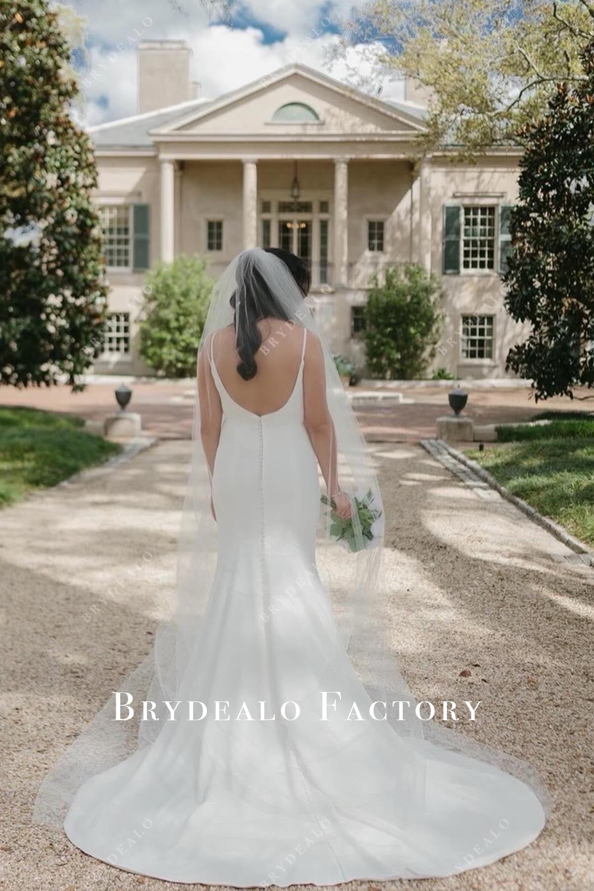 white v back mermaid wedding dress