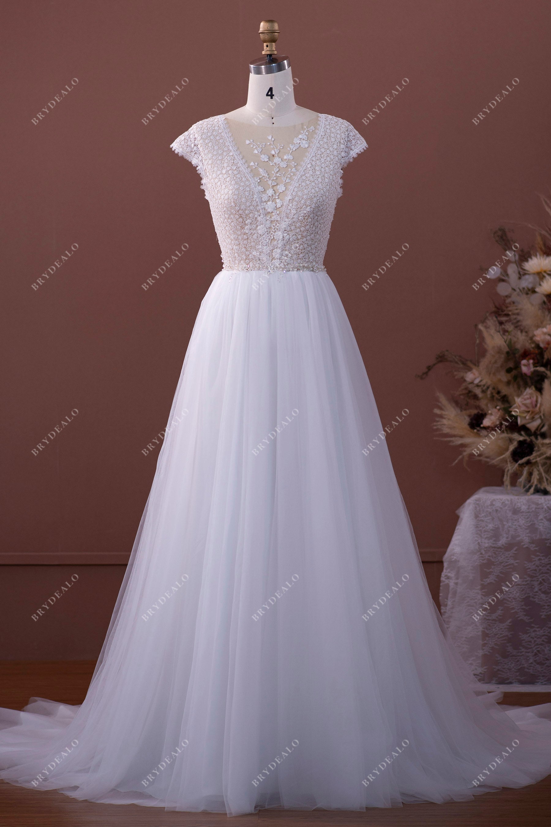 Cap Sleeve Boho Floral Lace A-line Tulle Bridal Gown Cap Sleeve Boho Floral Lace A-line Tulle Bridal Gown