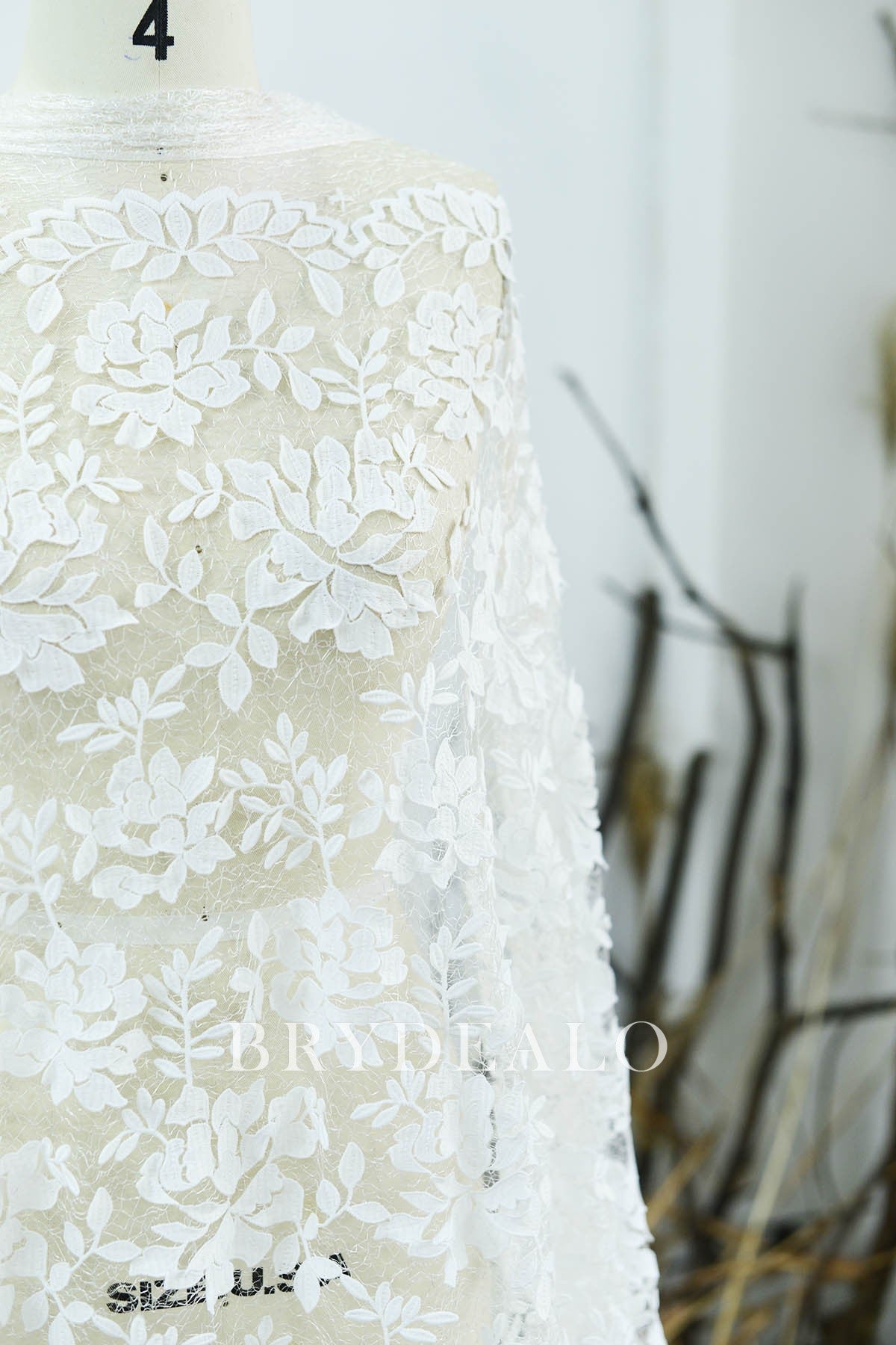 High Quality Double Border Repeated Flowers Designer Lace Fabric