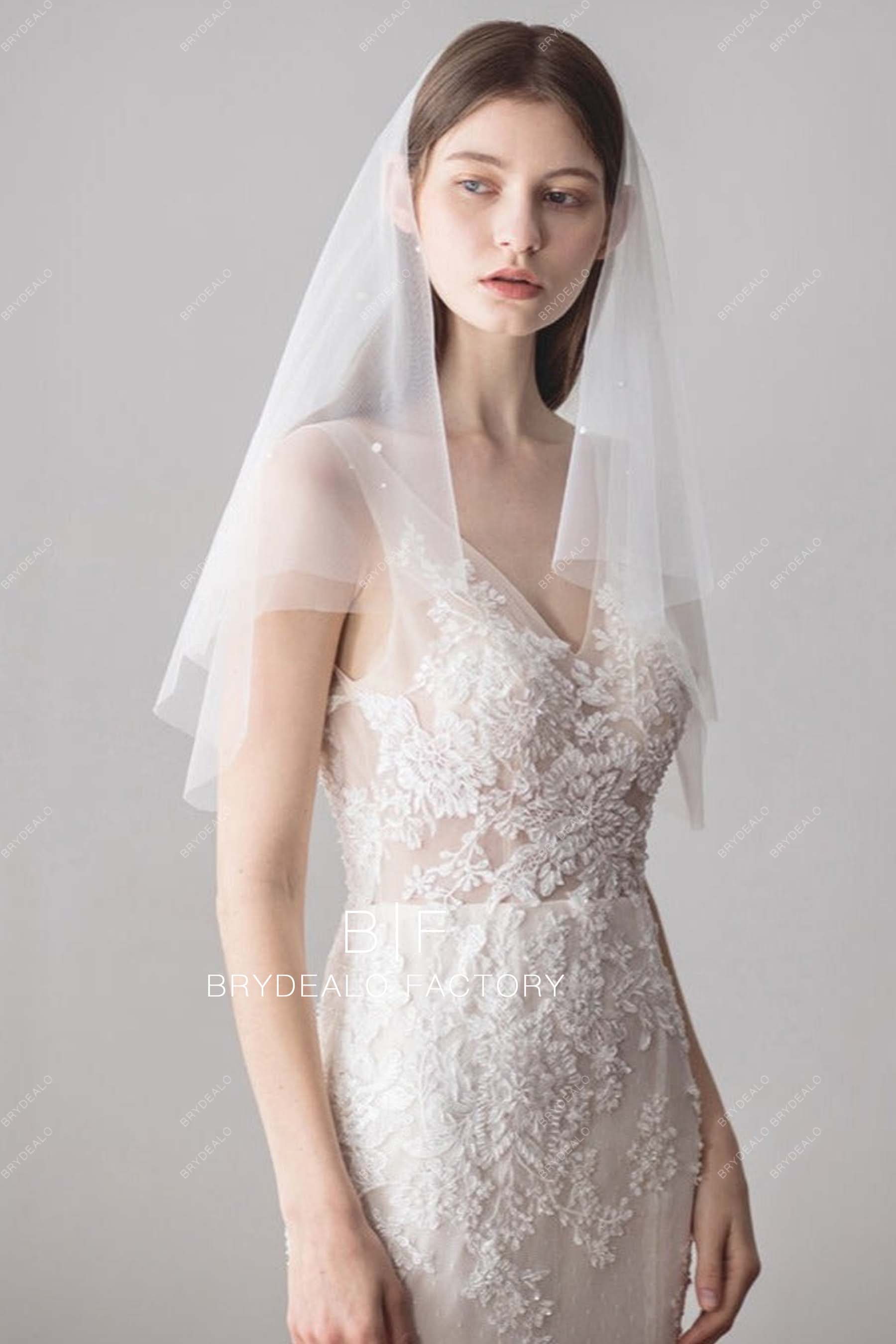 Fashionable Pearls Wedding Veil