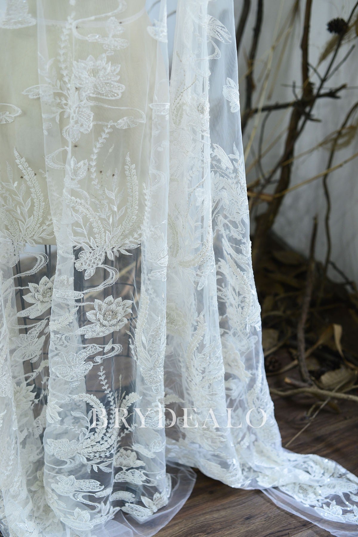 Heavy Beaded Embroidery Lotus Lace Fabric for Sale