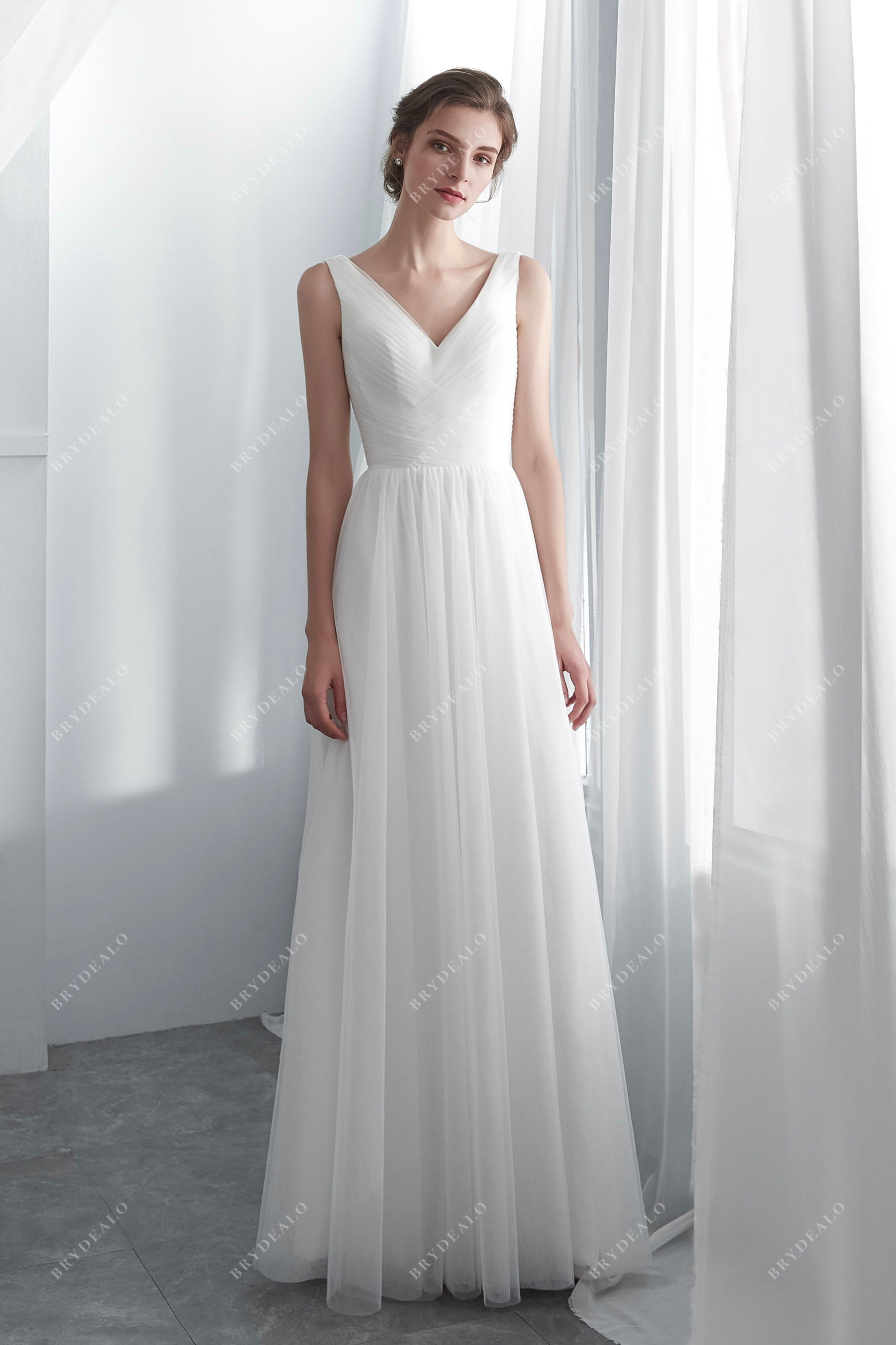 sleeveless pleated V-neck tulle boho wedding gown