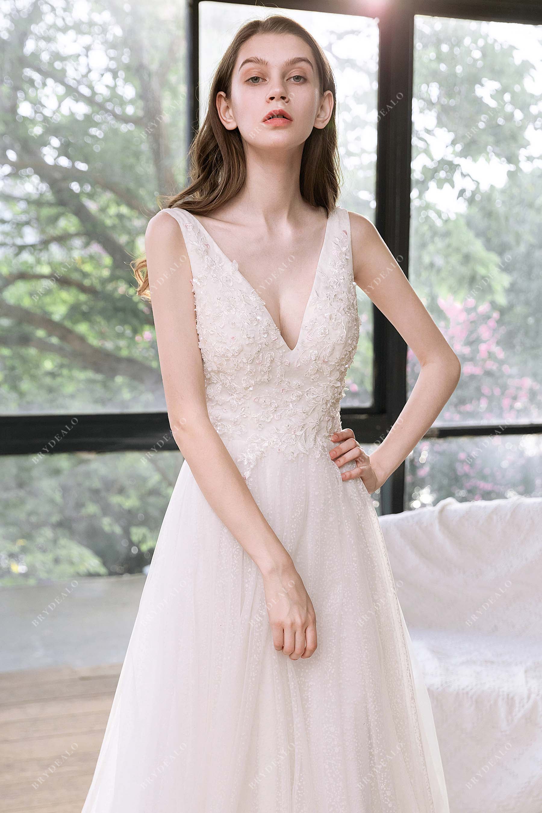 Dreamy Lace Tulle Plunging Neck Spring A-Line Wedding Dress Dreamy Lace Tulle Plunging Neck Spring A-Line Wedding Dress