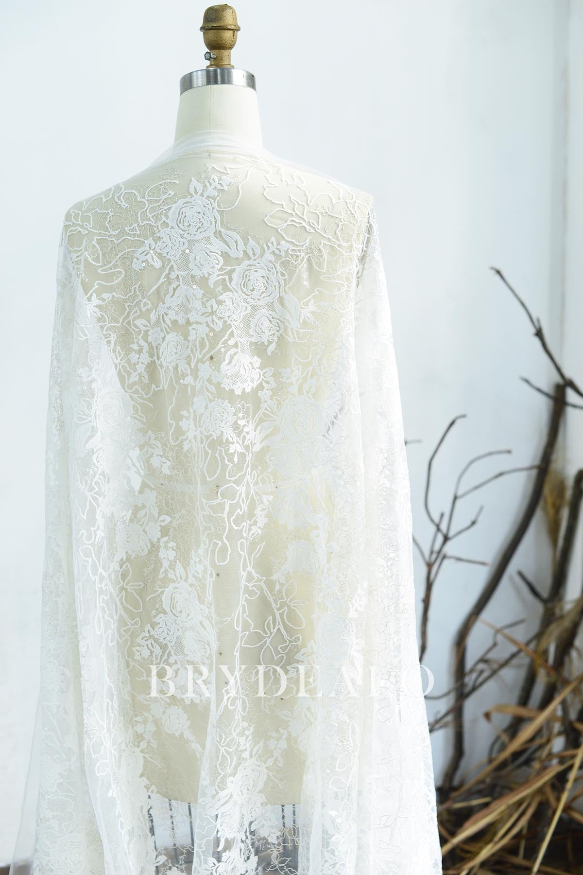 Best Growing Rosa Lace Fabric Online