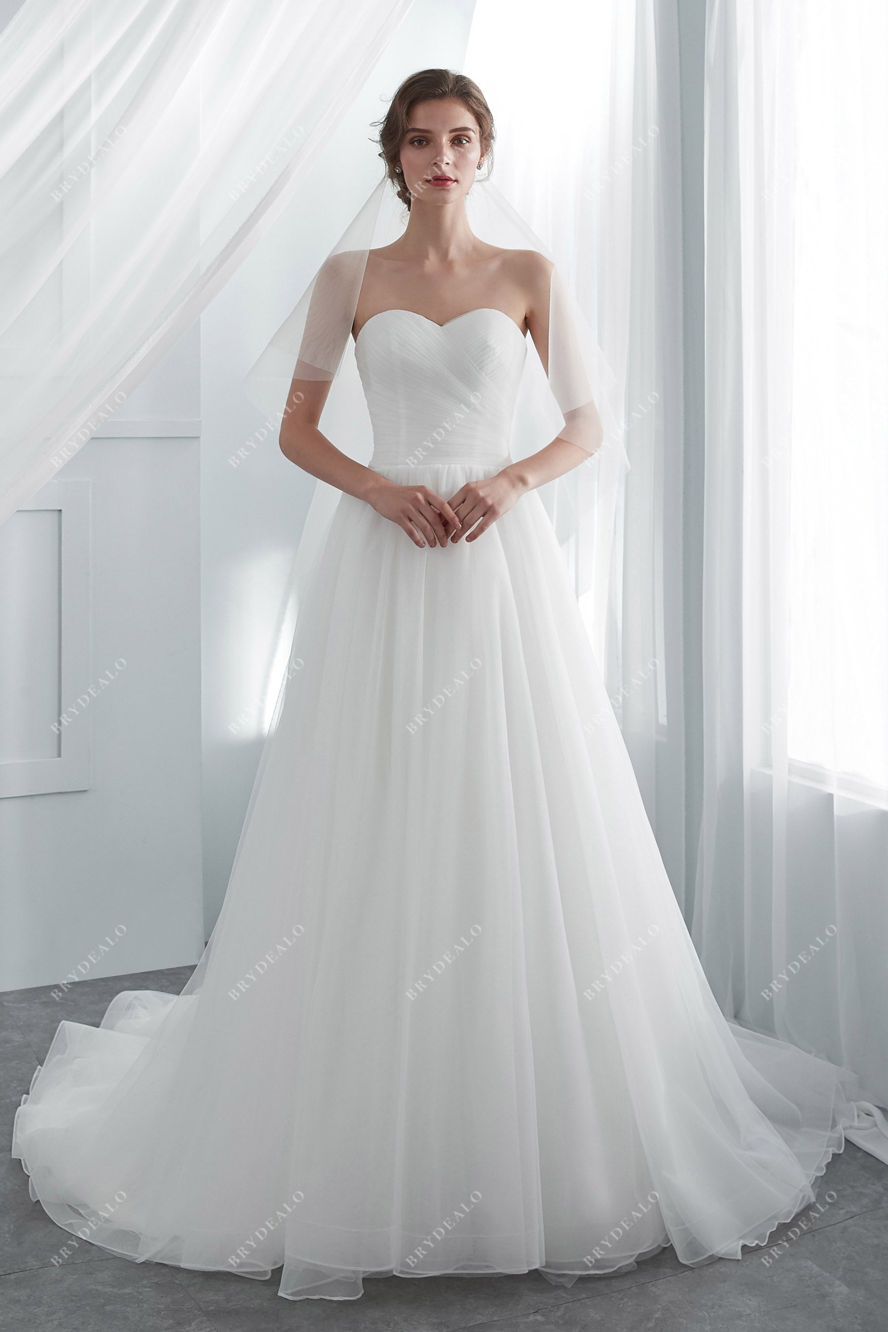 Simple Strapless Sweetheart A-line Tulle Destination Bridal Gown Simple Strapless Sweetheart A-line Tulle Destination Bridal Gown