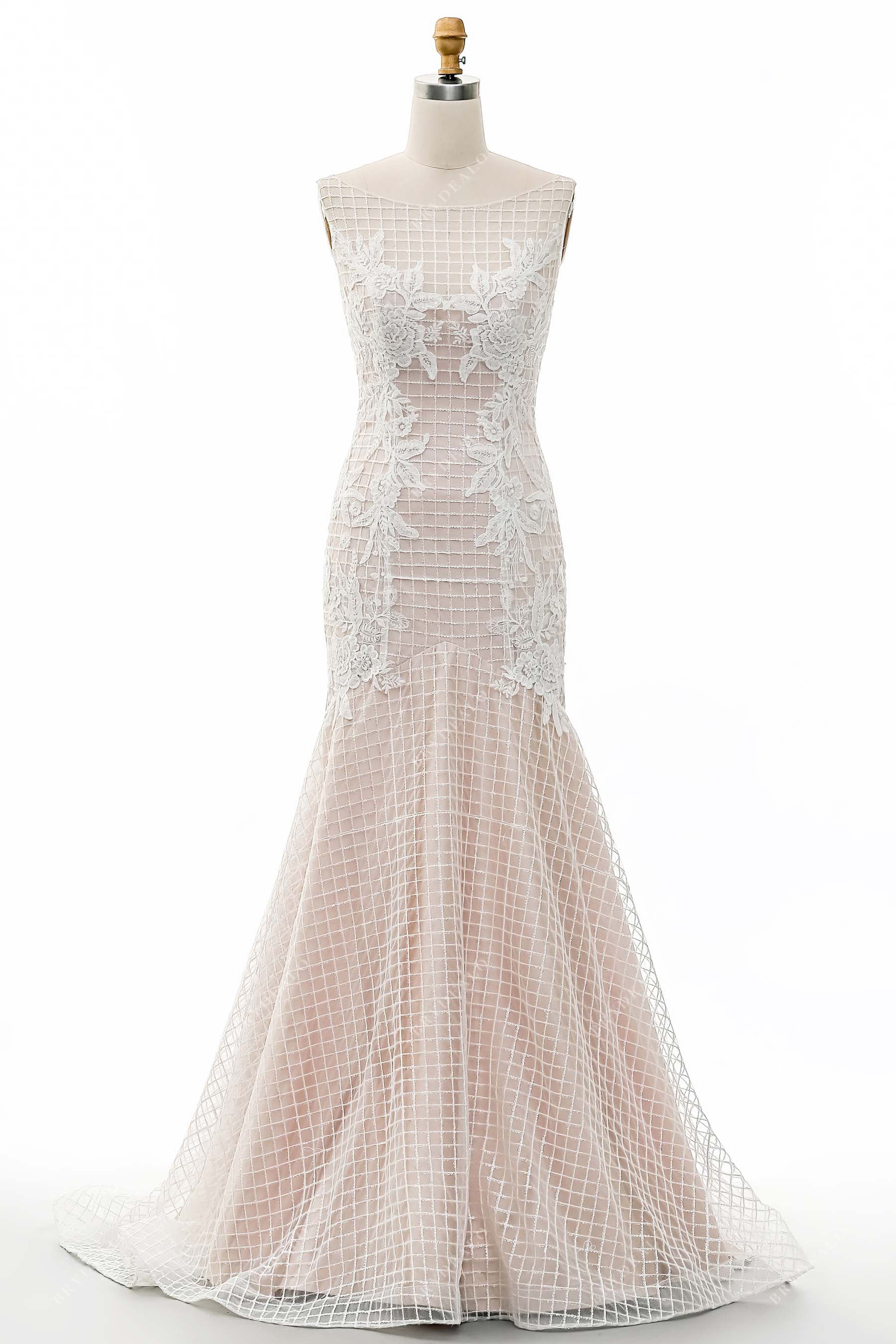 Sleeveless Square Lace Mermaid Spring Nude Wedding Gown