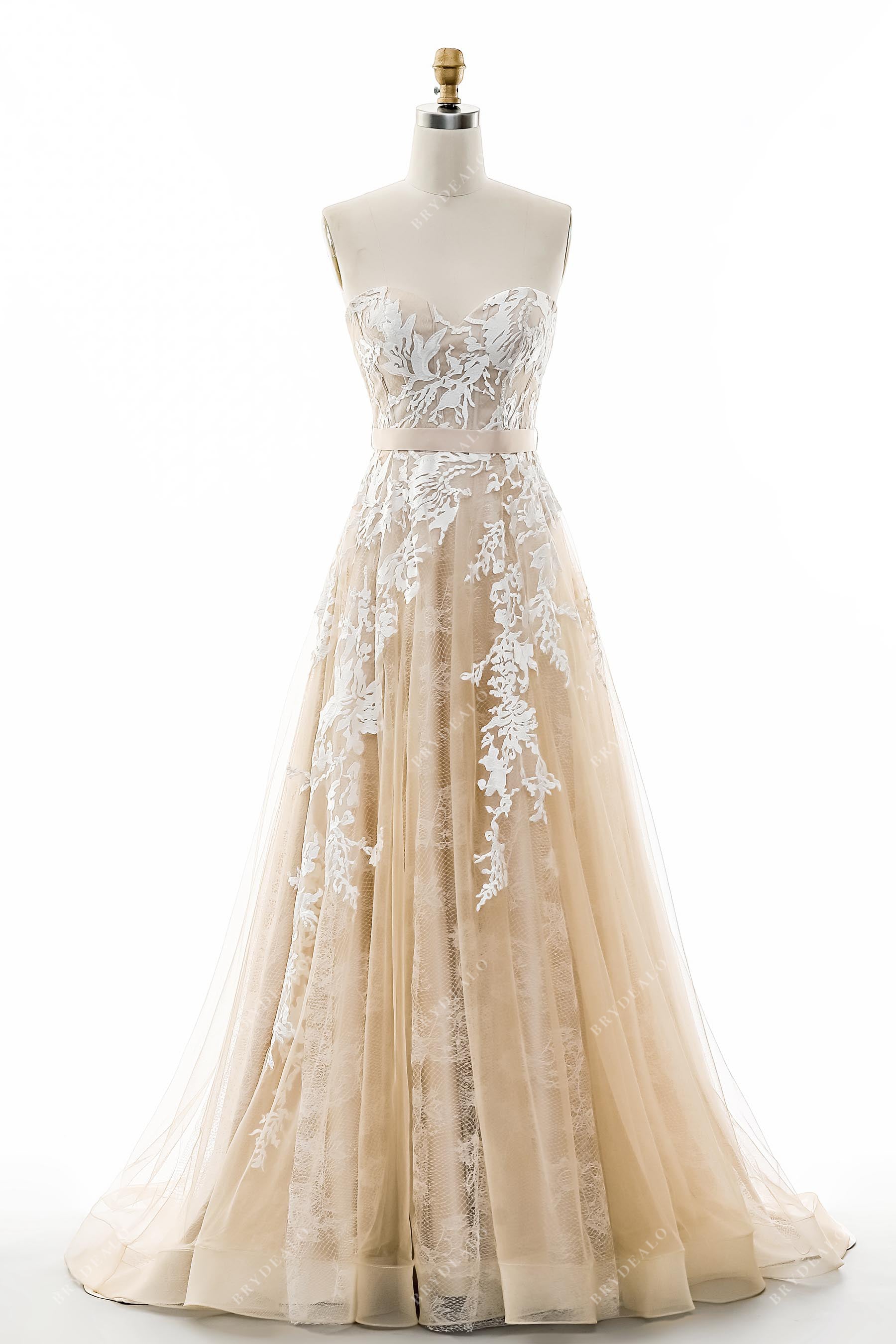 pretty sweetheart neck A-line horsehair tulle wedding gown