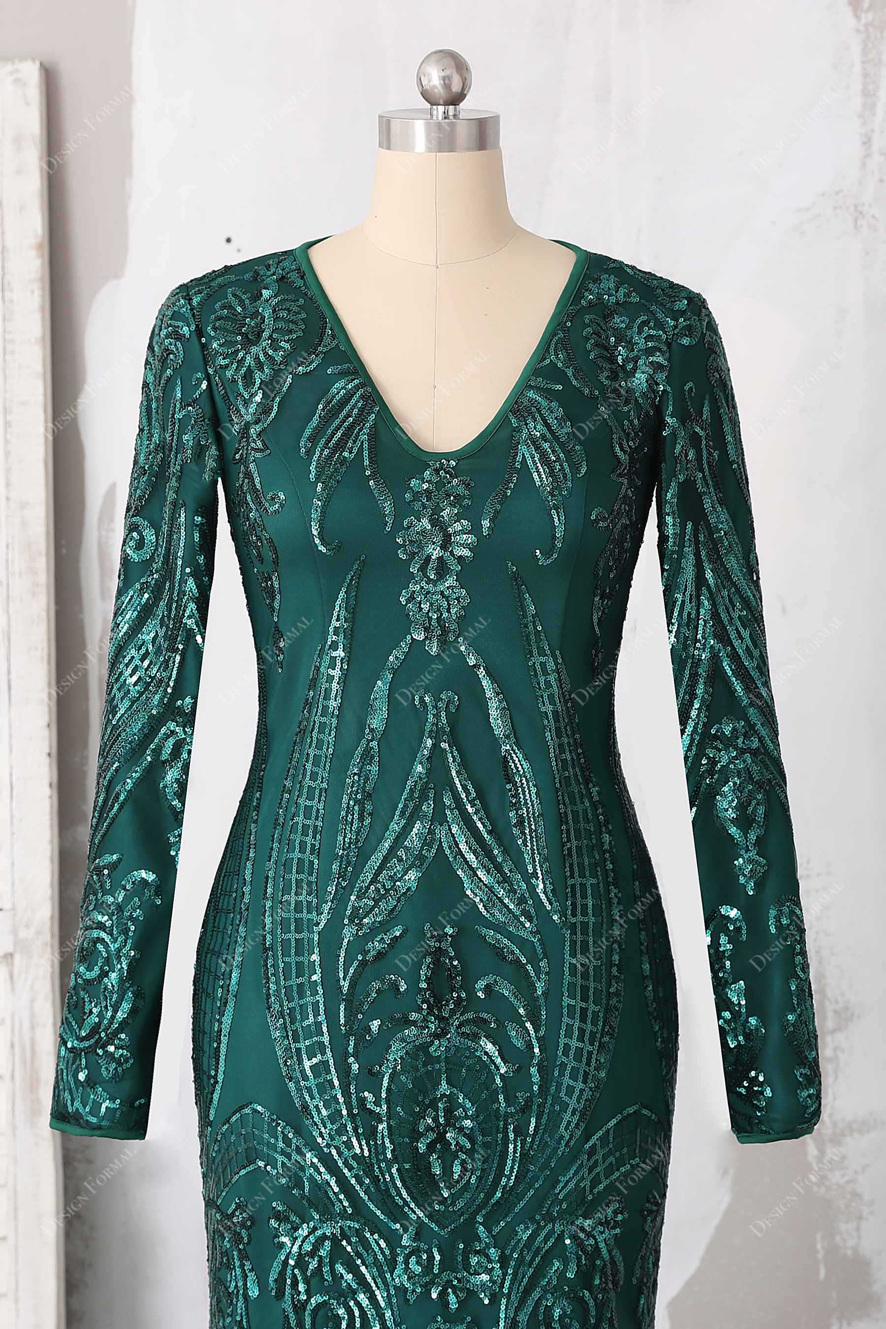 V-neck long sleeve emerald prom dress