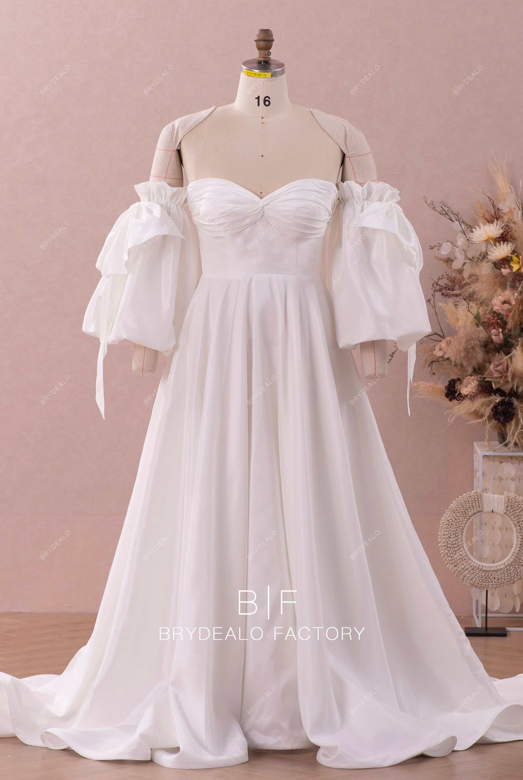 Plus Size Bubble Sleeve Sweetheart Designer Taffeta Wedding Dress Plus Size Bubble Sleeve Sweetheart Designer Taffeta Wedding Dress
