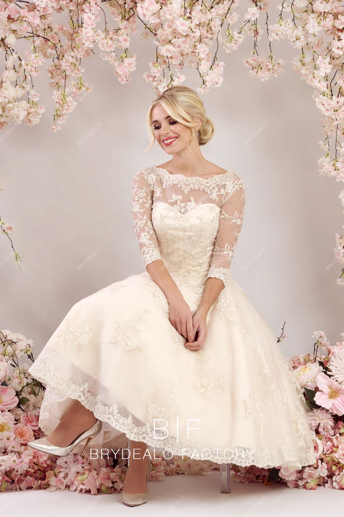 Long Sleeve Lace Tea Length Wedding Dress With Sleeves White A Line Vintage Knee  Length 3/, image size:1200x1800