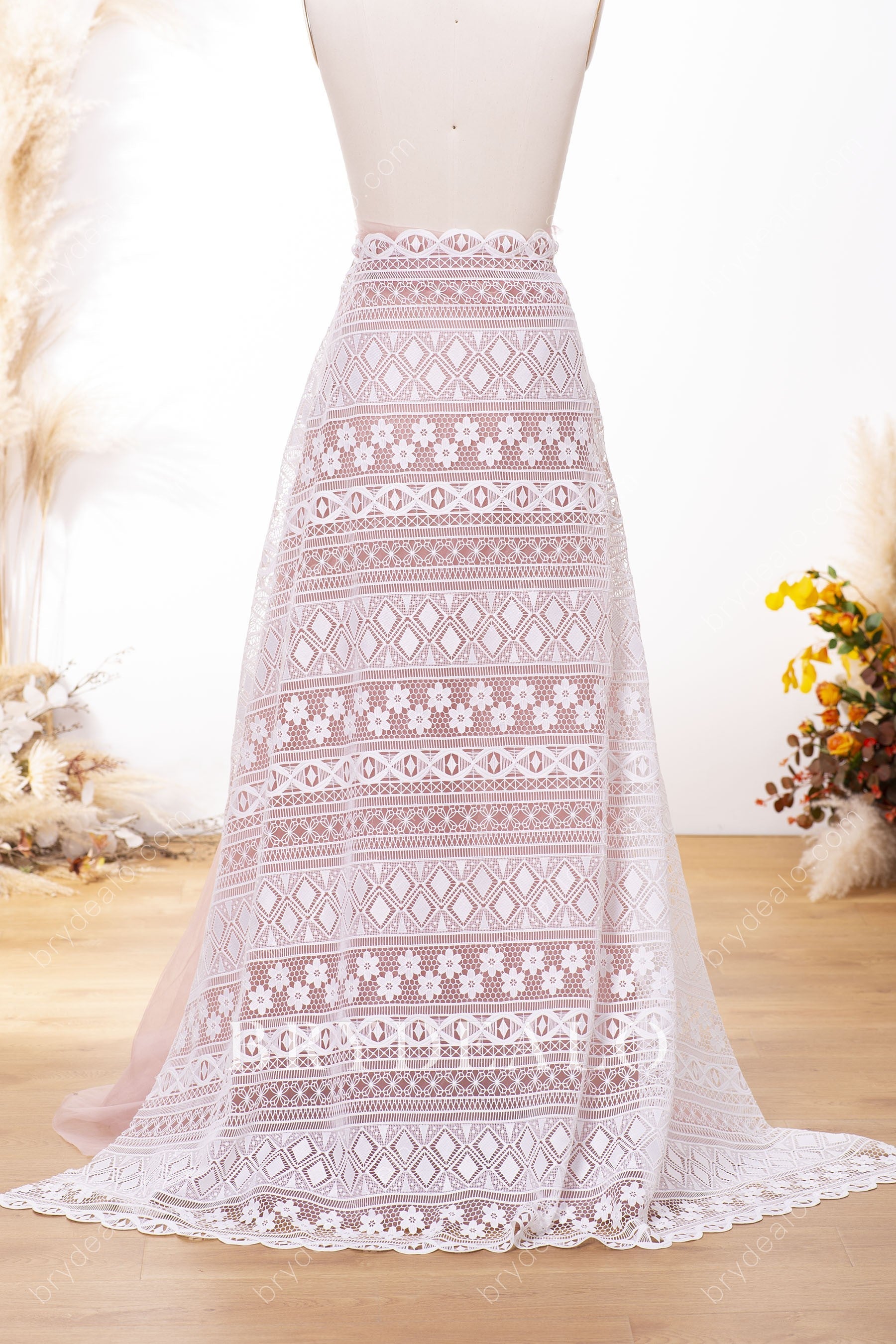 Double Border Full Patterned Crochet Lace Fabric for Dresses